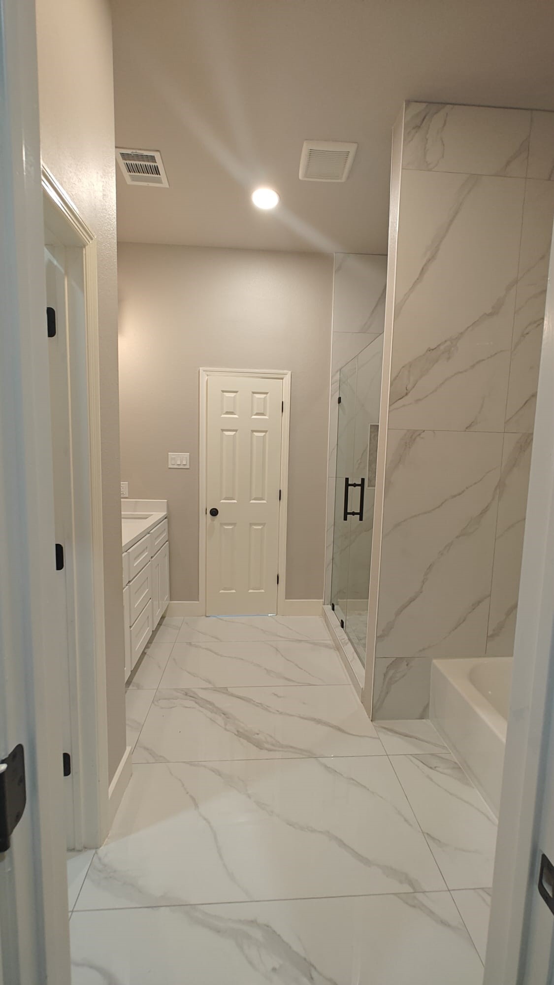 504 Center Street Property Photo 12