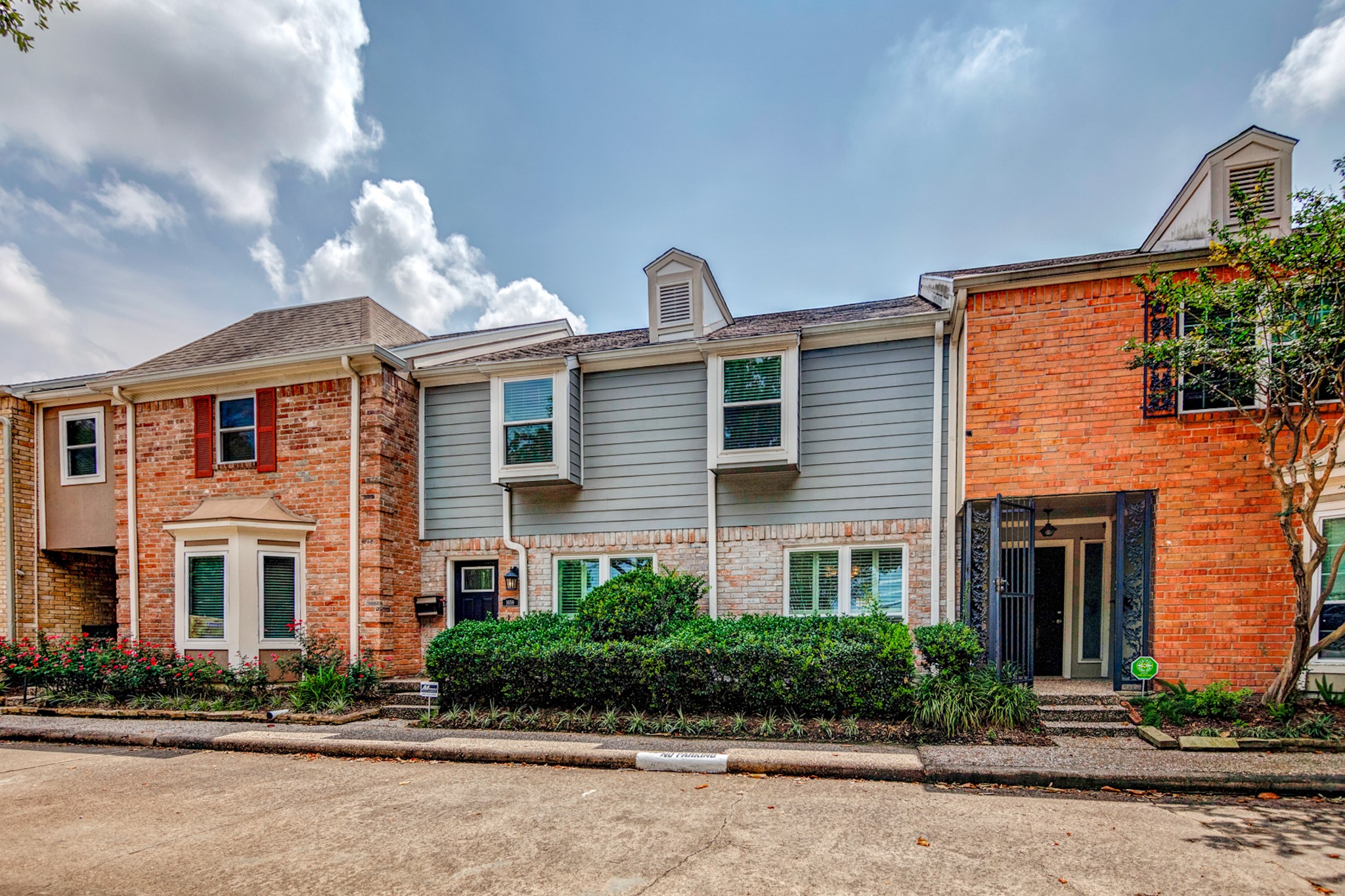 1659 W Sam Houston Parkway S Property Photo 2