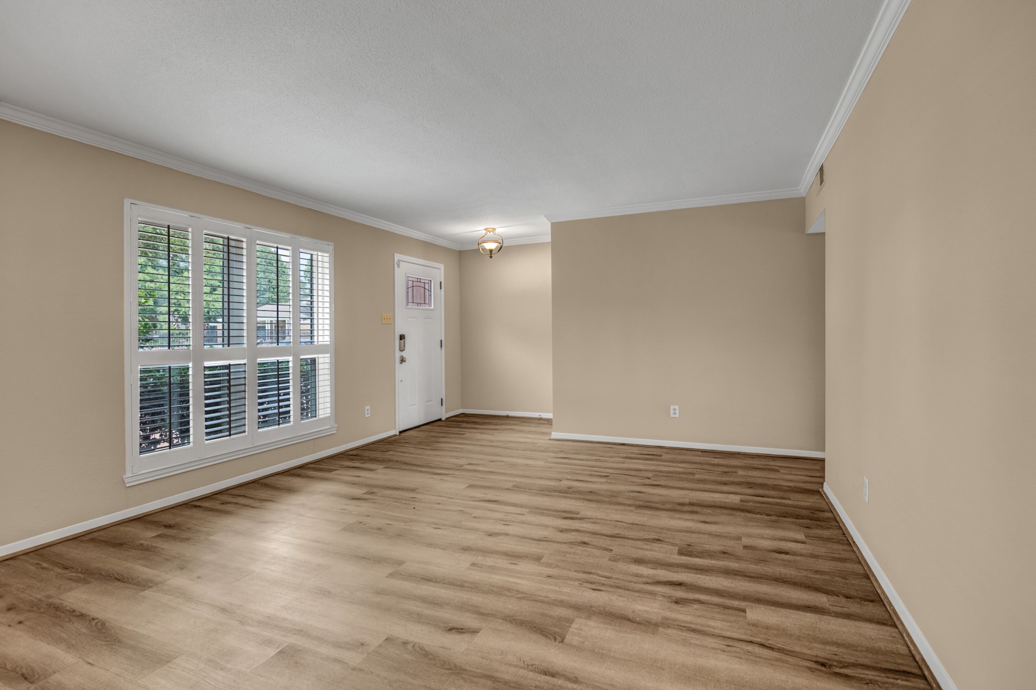 1659 W Sam Houston Parkway S Property Photo 3