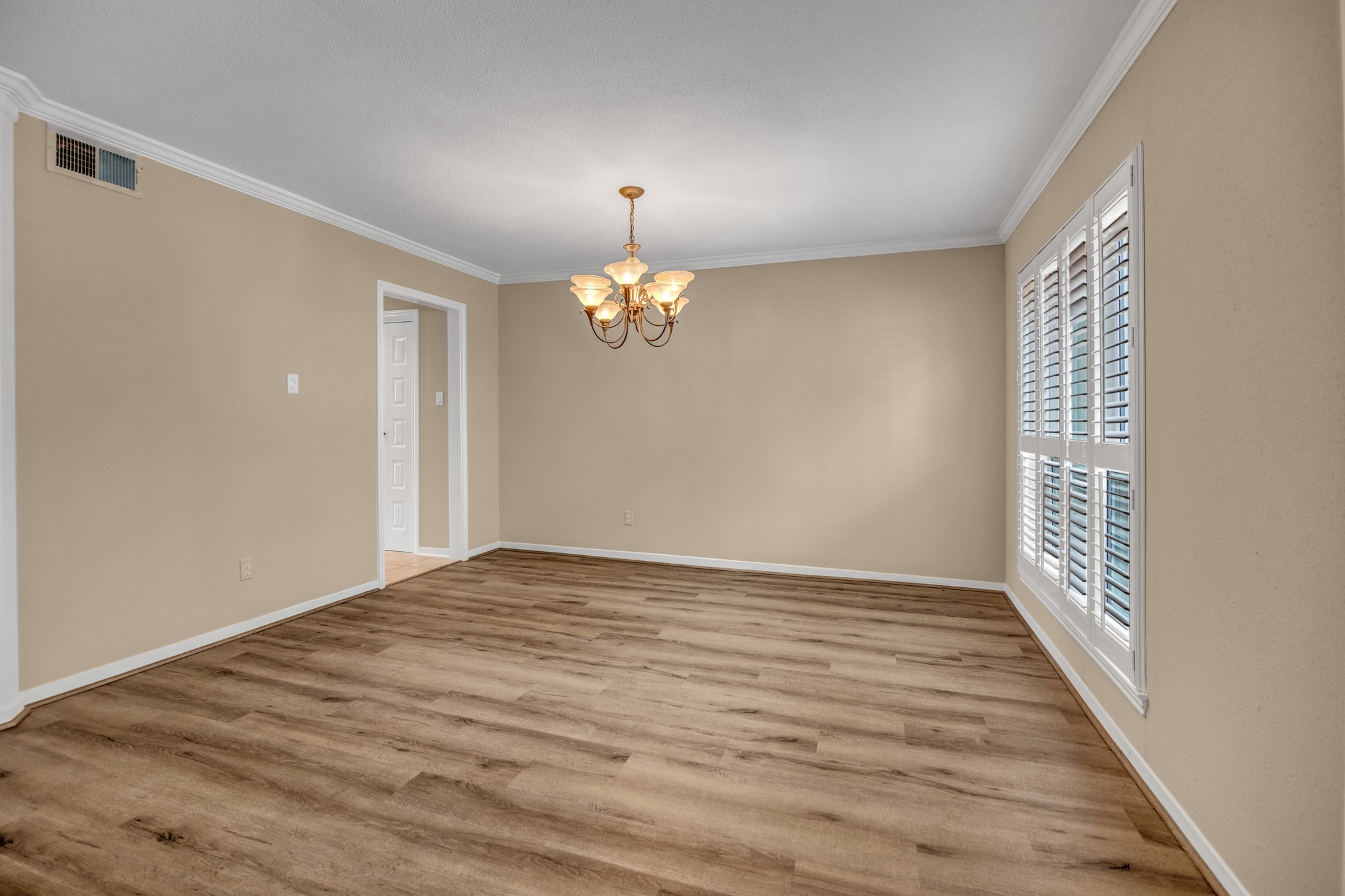 1659 W Sam Houston Parkway S Property Photo 7