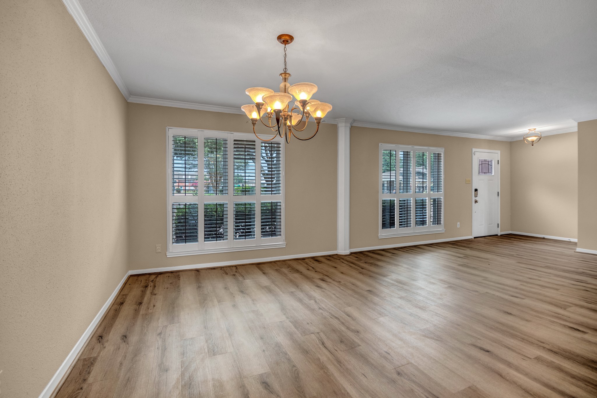 1659 W Sam Houston Parkway S Property Photo 8