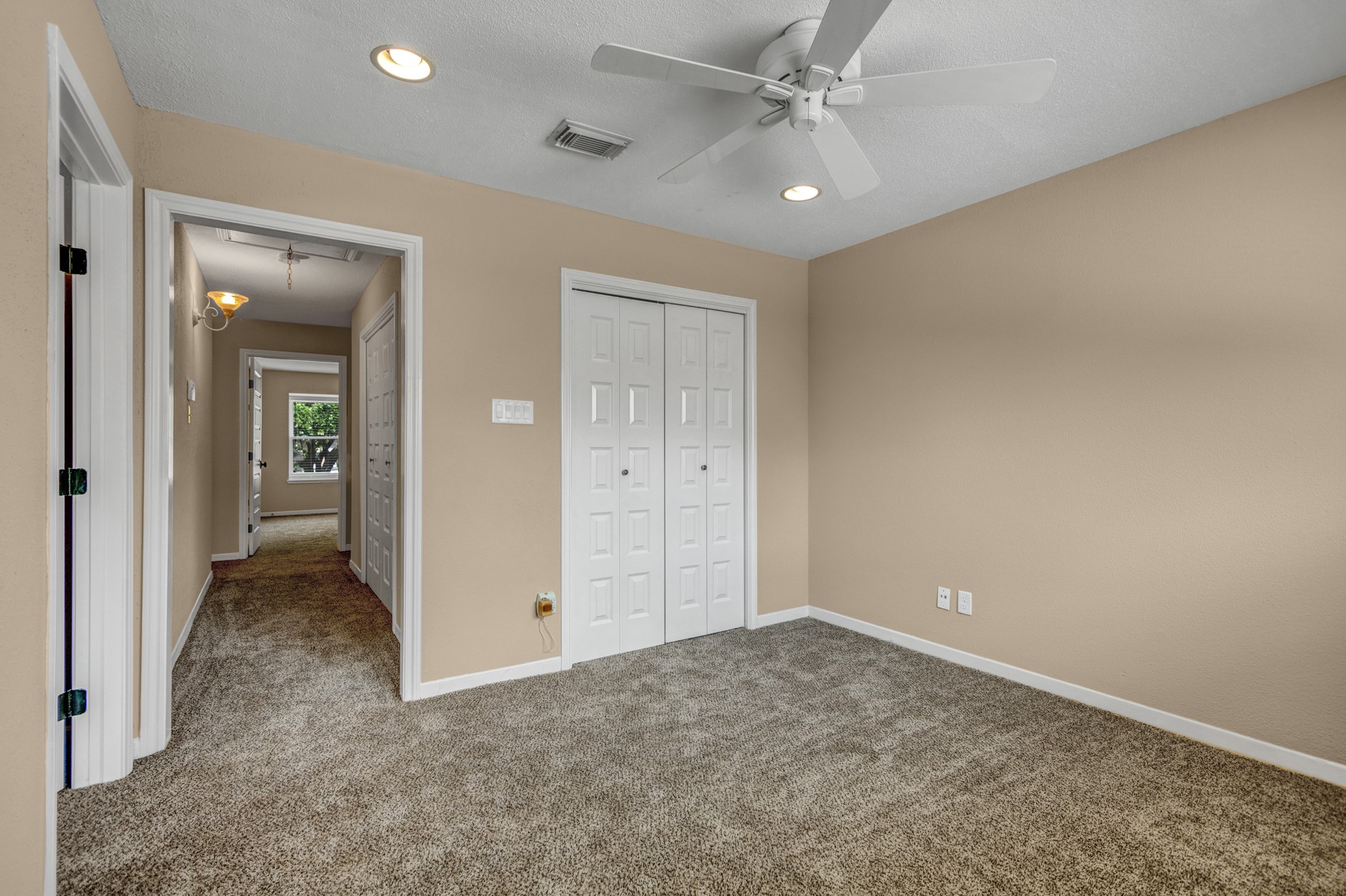 1659 W Sam Houston Parkway S Property Photo 20