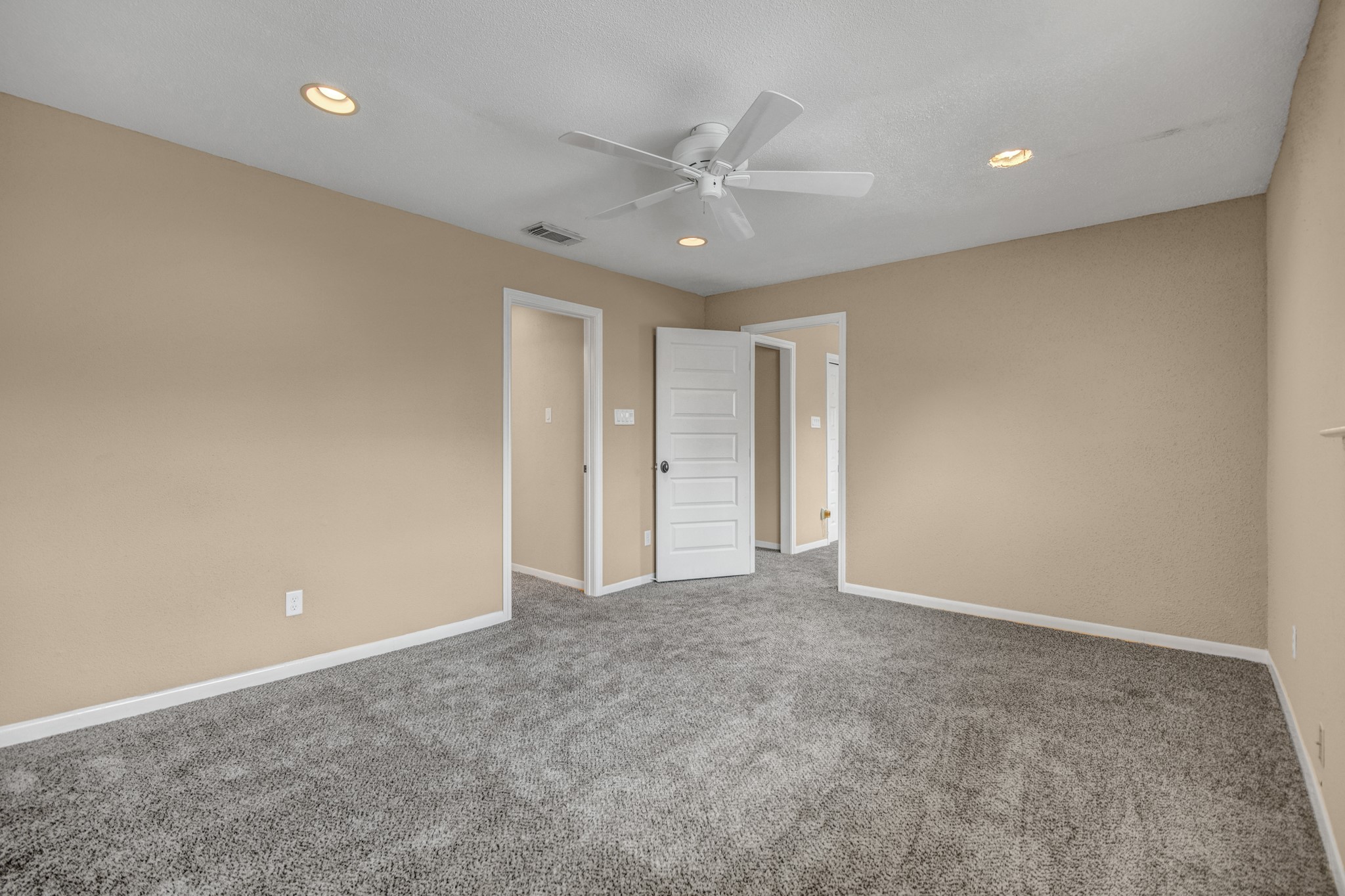1659 W Sam Houston Parkway S Property Photo 22