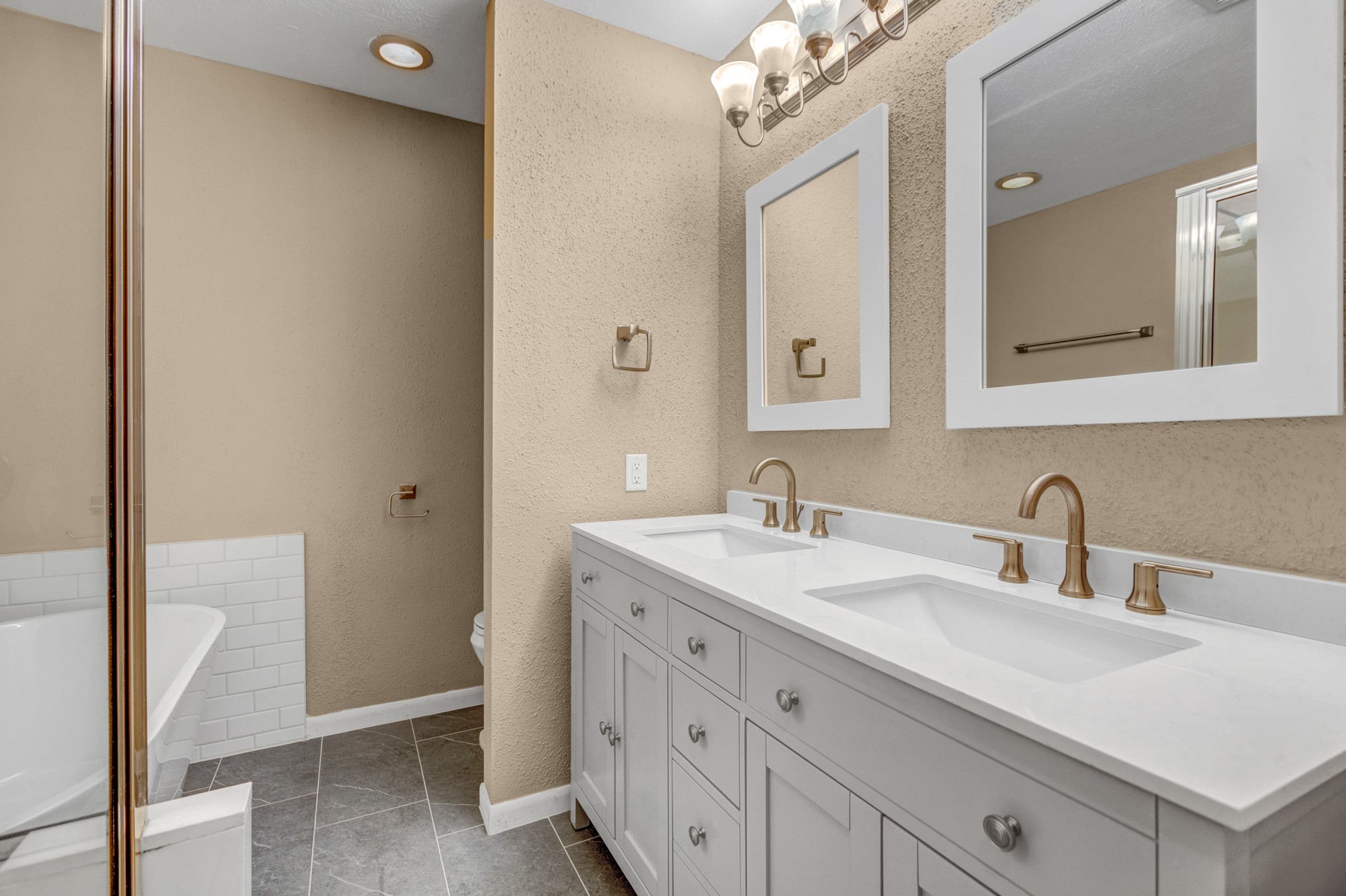 1659 W Sam Houston Parkway S Property Photo 24