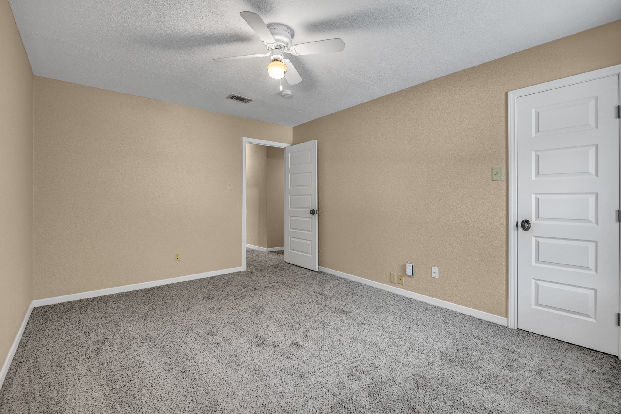 1659 W Sam Houston Parkway S Property Photo 29