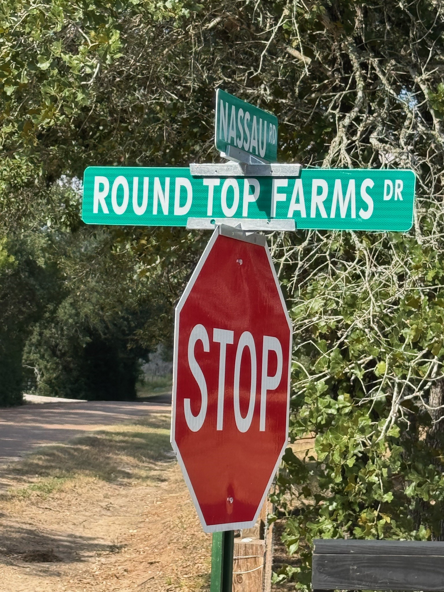 8 Round Top Farms Drive Property Photo 2