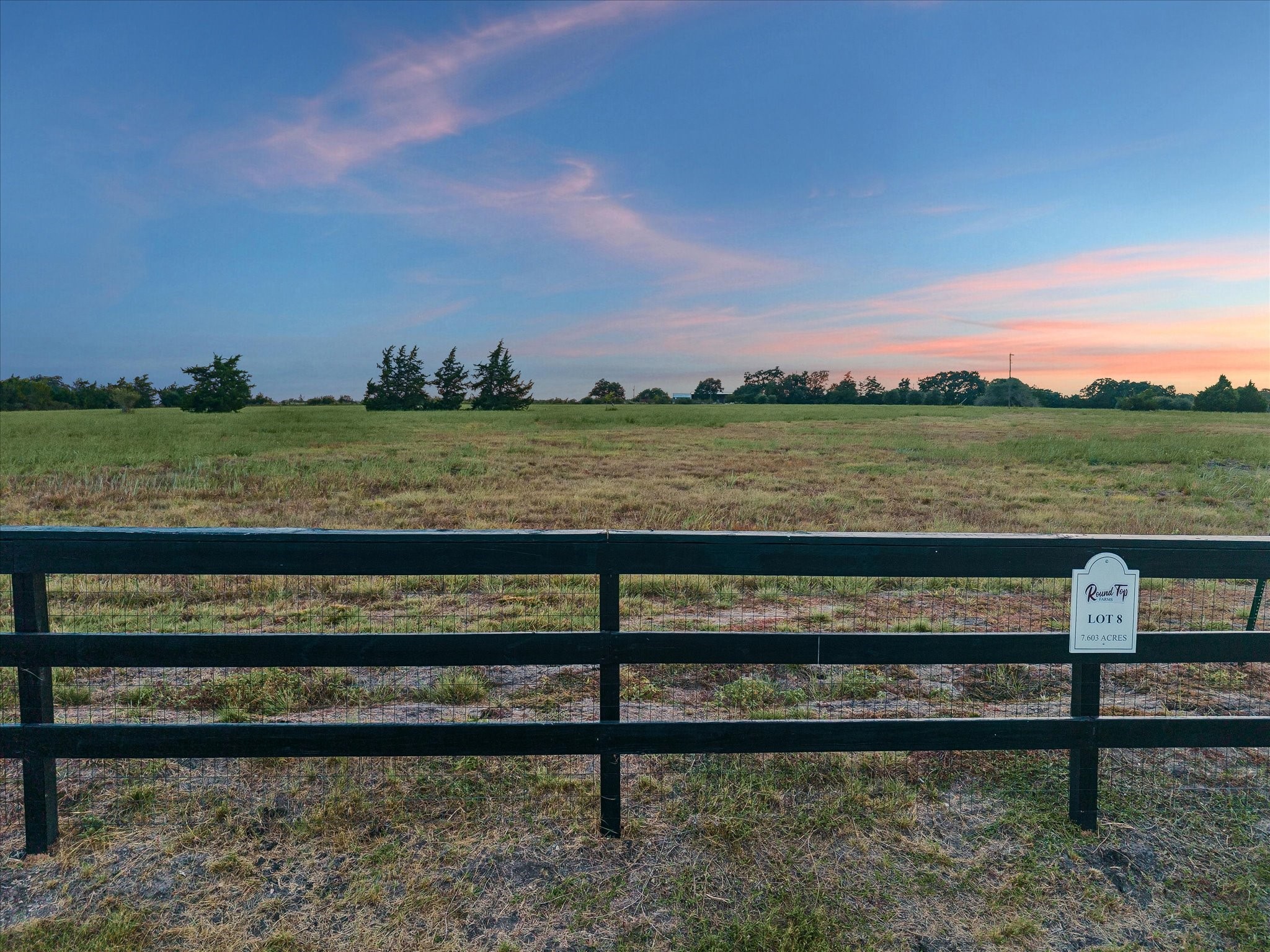 8 Round Top Farms Drive Property Photo 3