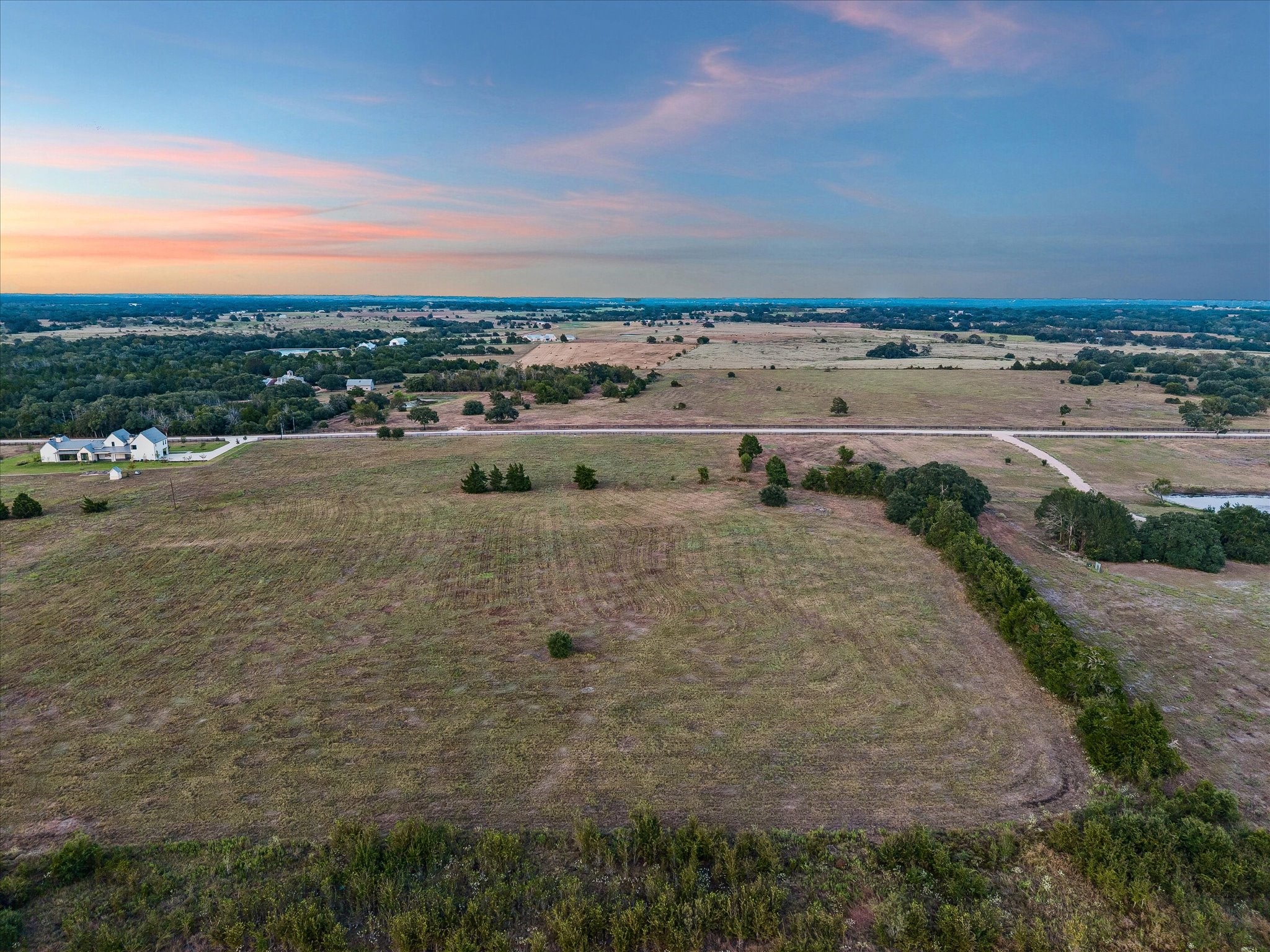8 Round Top Farms Drive Property Photo 5