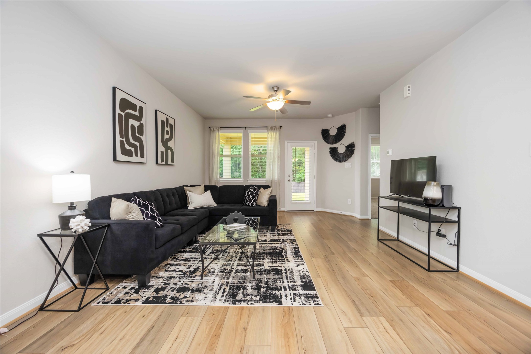 7047 Silverleaf Oak Street Property Photo 10
