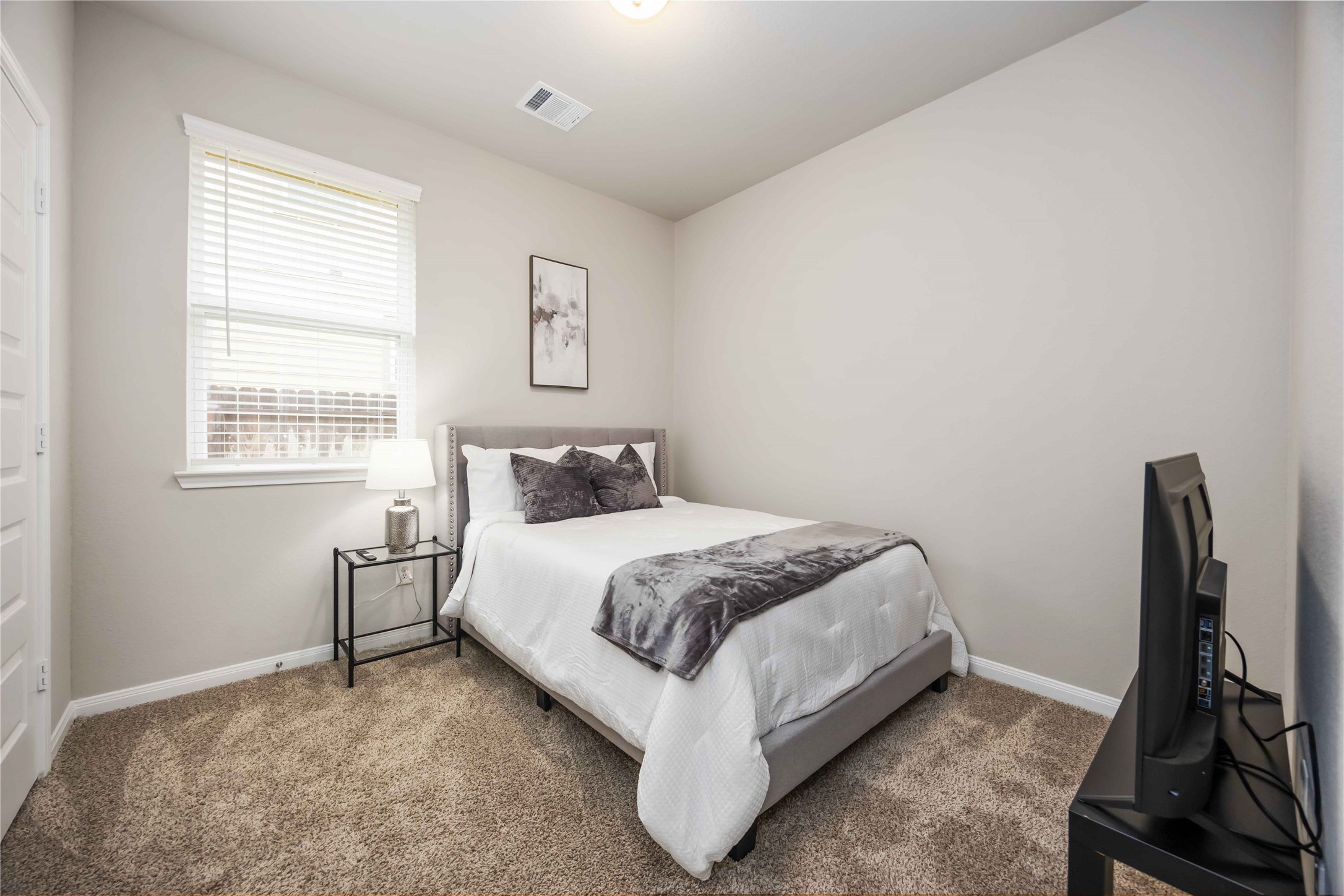 7047 Silverleaf Oak Street Property Photo 12
