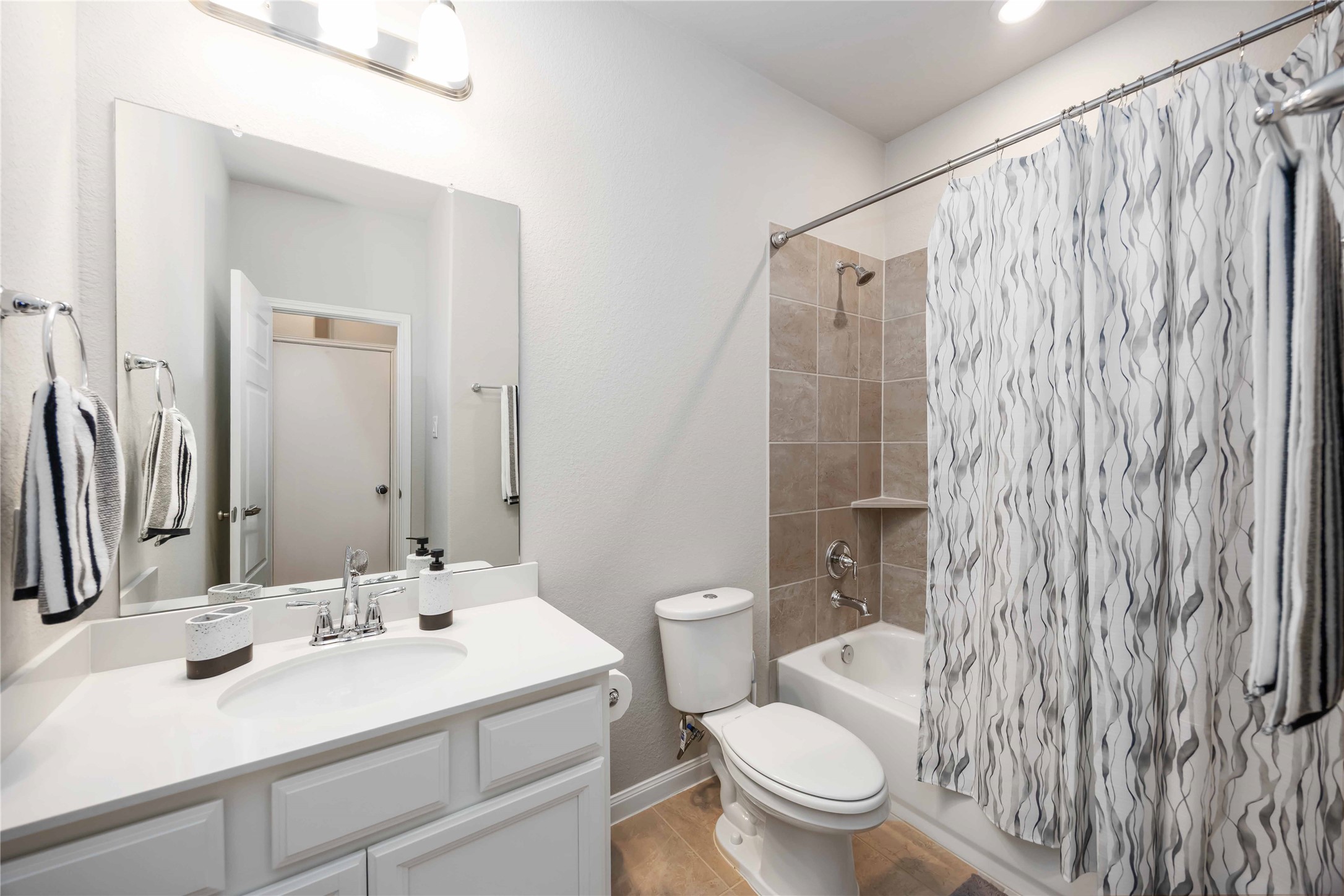 7047 Silverleaf Oak Street Property Photo 13