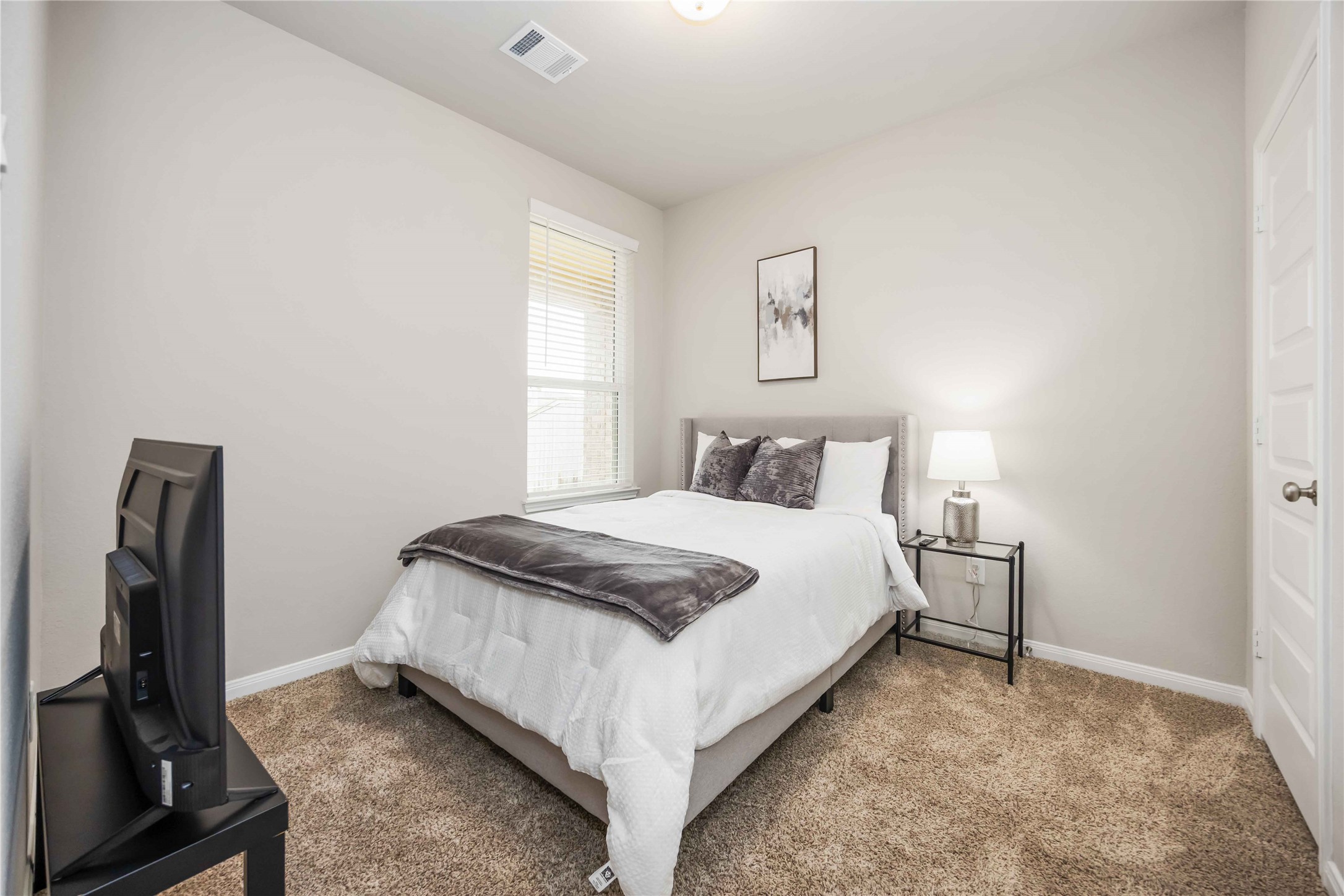 7047 Silverleaf Oak Street Property Photo 14