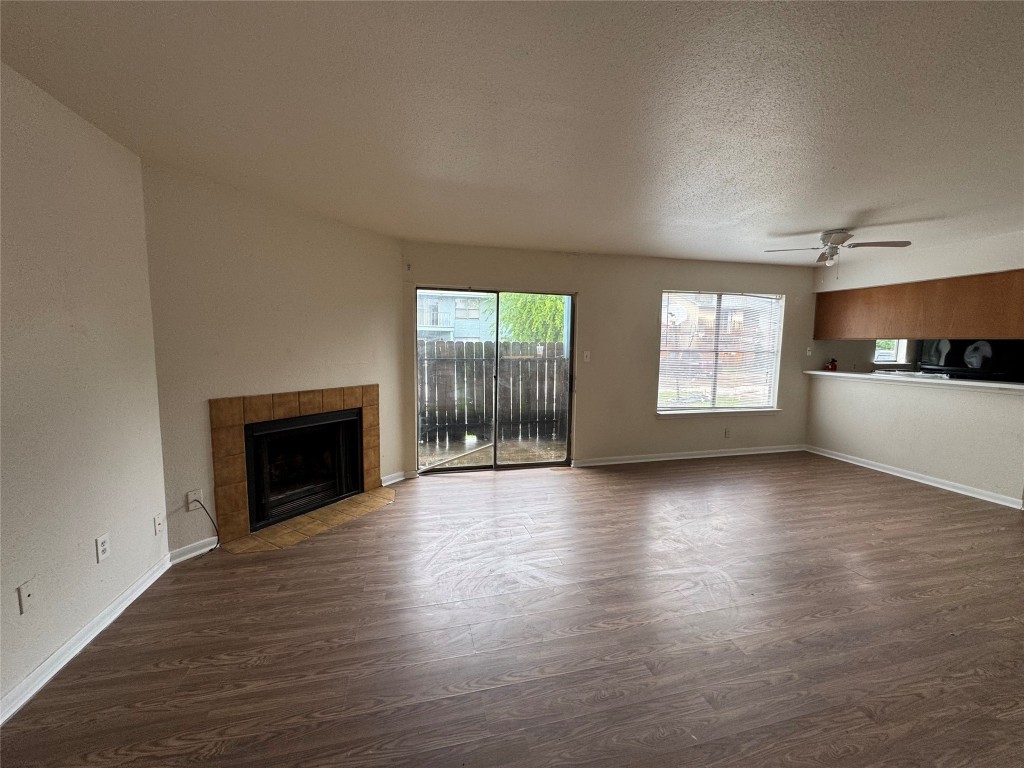 3229 Hirschfield Road B Property Photo 3