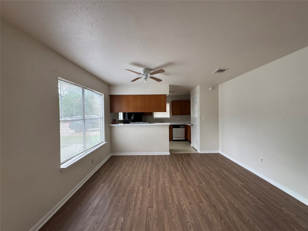 3229 Hirschfield Road B Property Photo 4