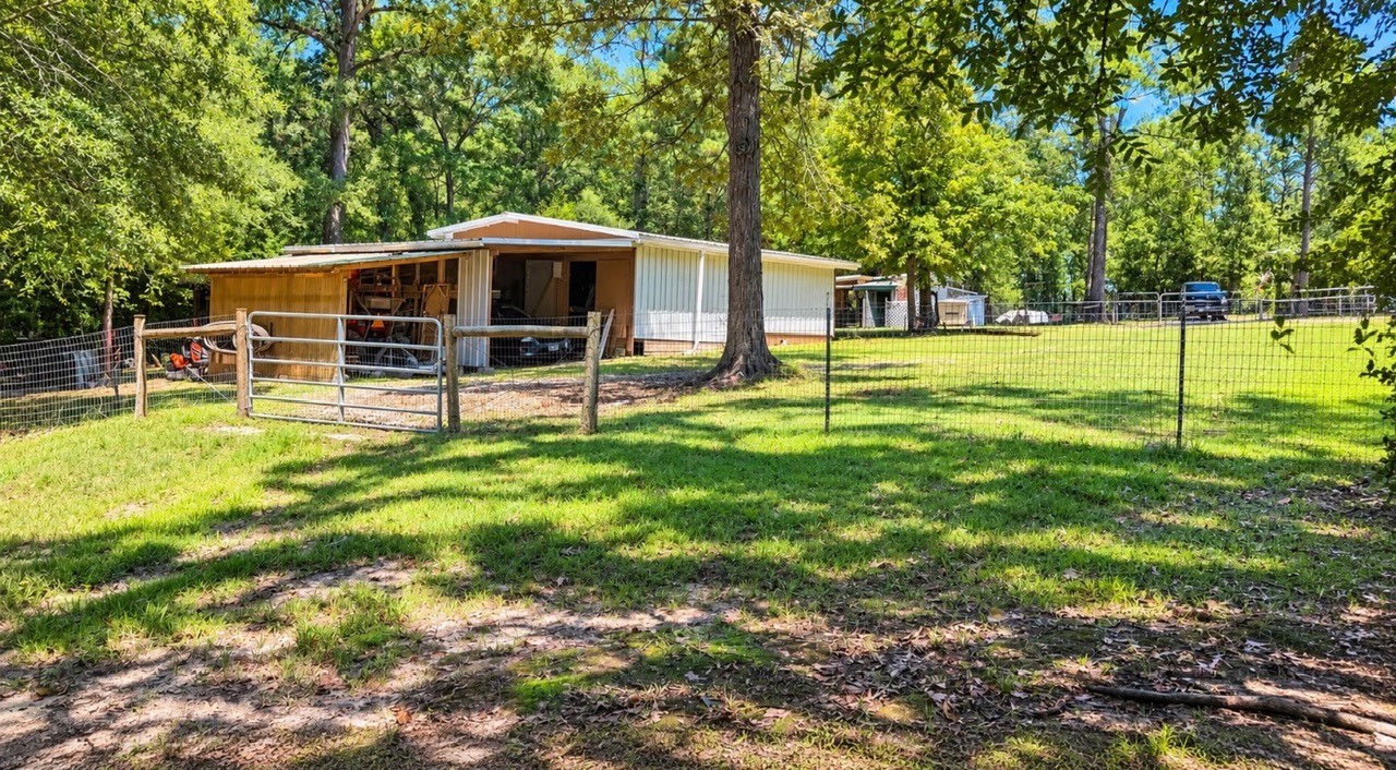 370 Stage Coach Road Property Photo 4
