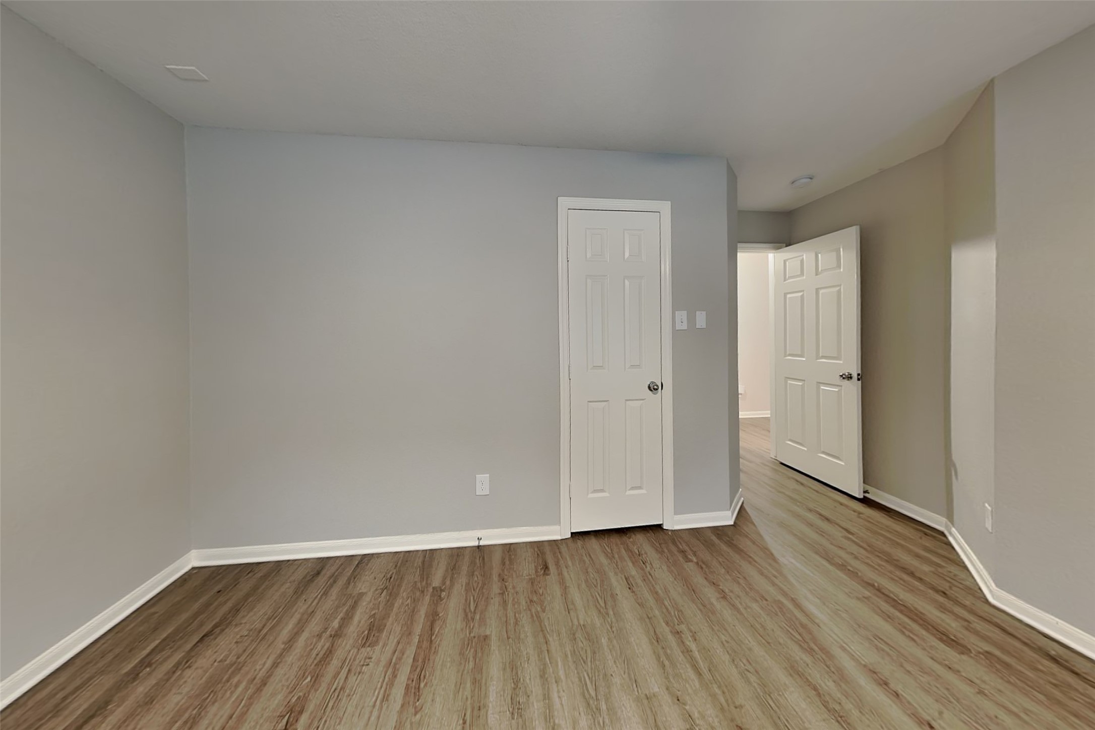 10 Windswept Oaks Place Property Photo 14