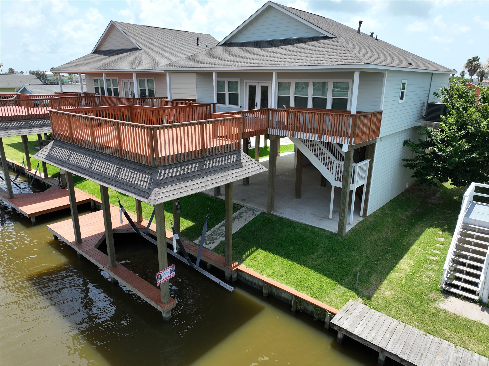 18 Edgewater Property Photo 1