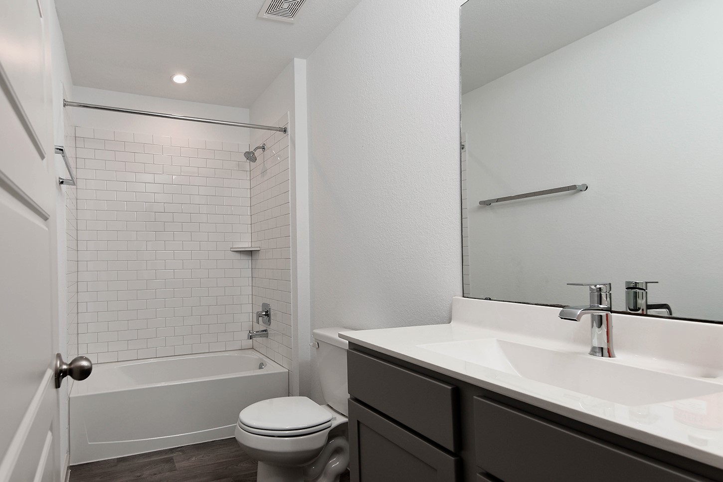 2909 Newington Lane Property Photo 13