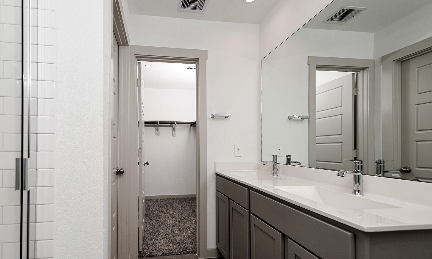 2909 Newington Lane Property Photo 15