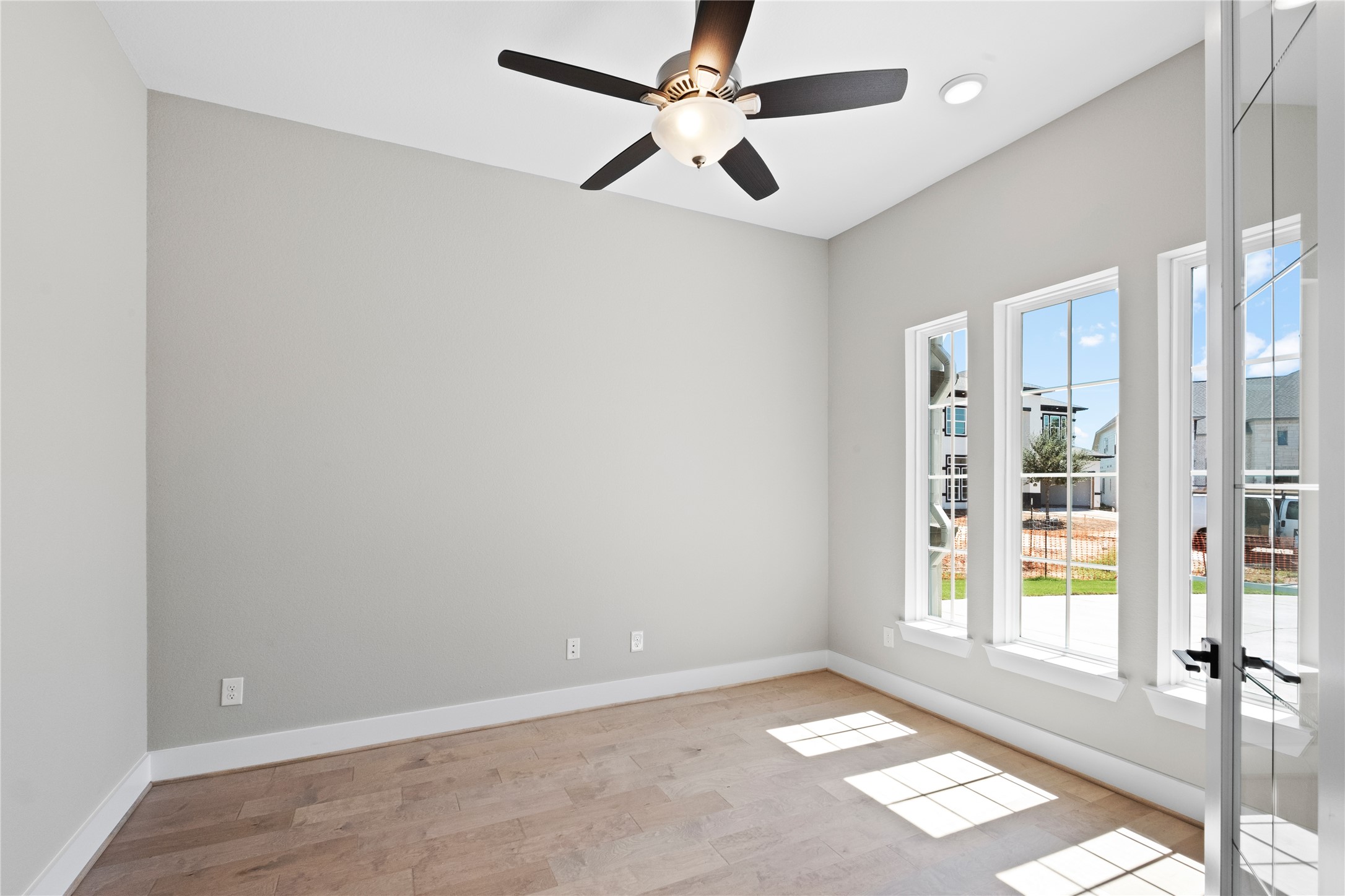 4407 Southpoint Way Property Photo 5