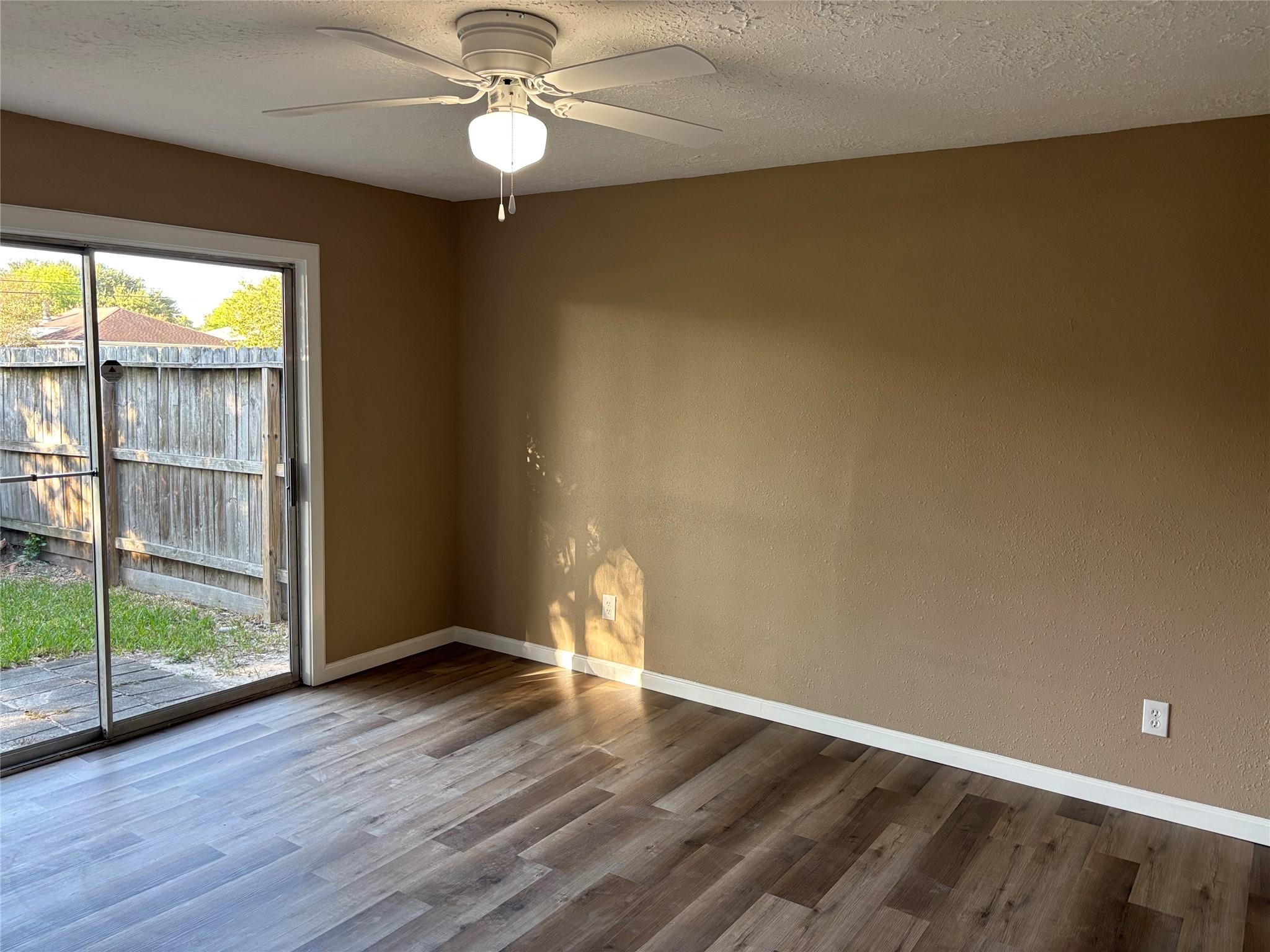 12947 Newbrook Drive, Houston Tx 77072 Property Photo 6