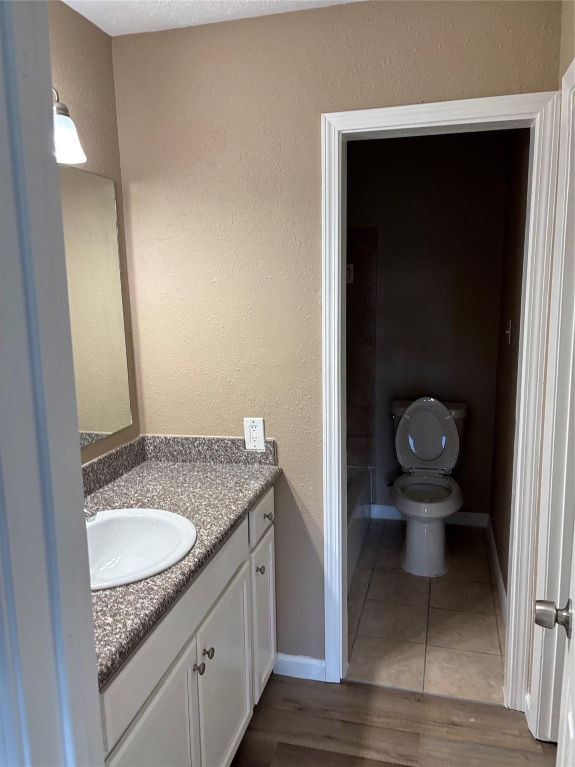 12947 Newbrook Drive, Houston Tx 77072 Property Photo 7