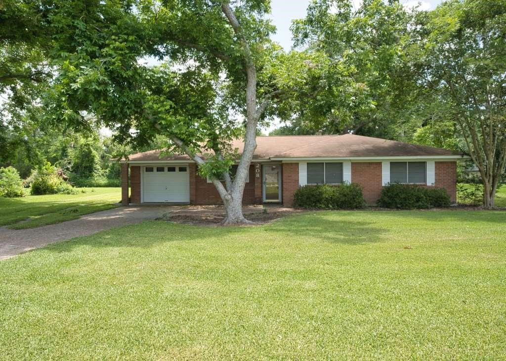 208 Roark Lane Property Photo 1