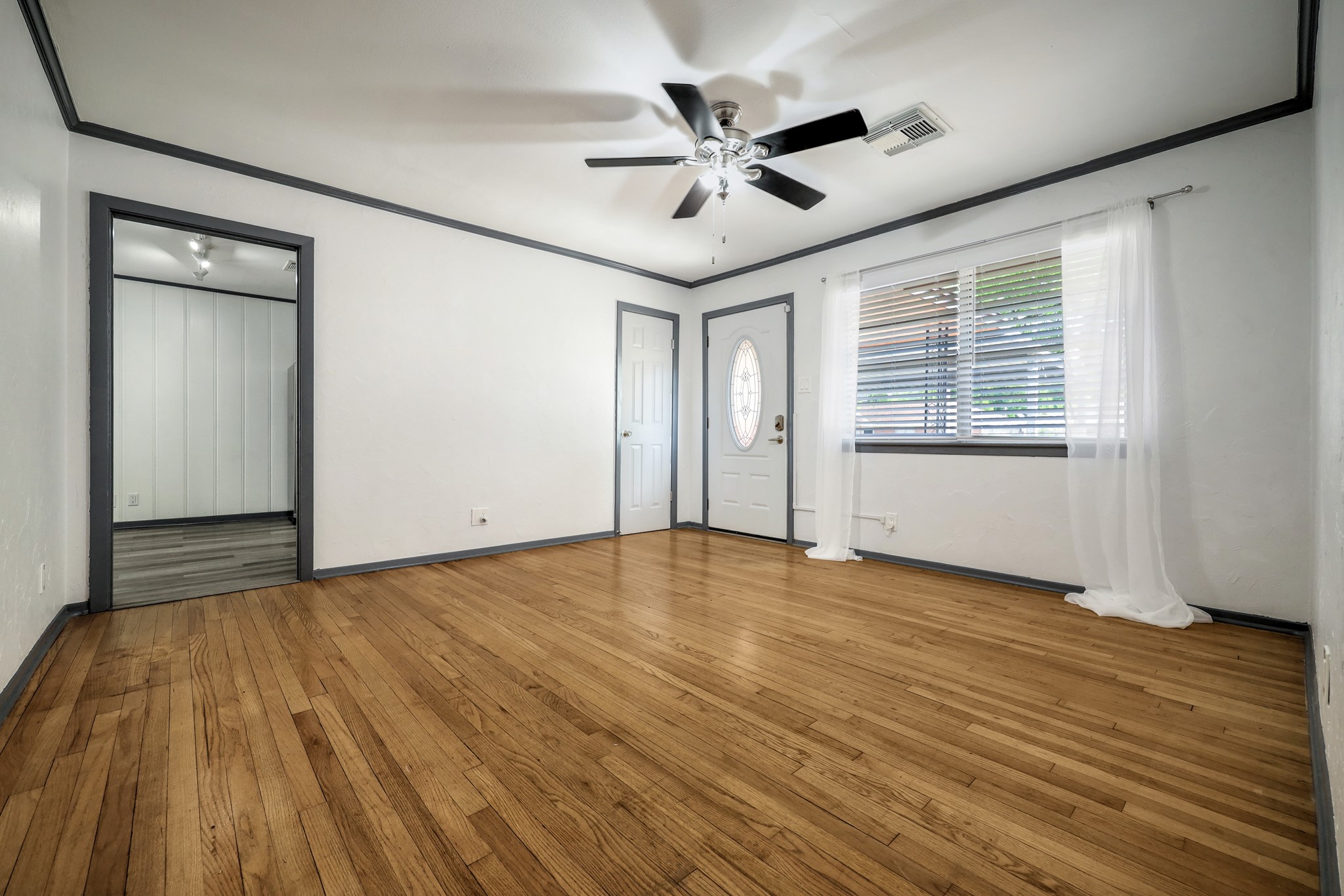 5819 Anaqua Drive Property Photo 3