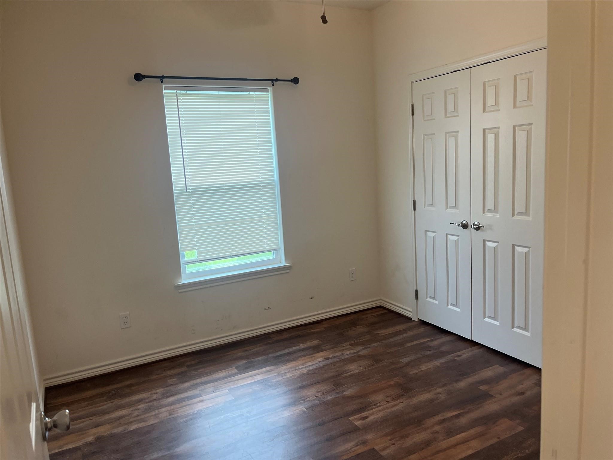 1843 Caroline Lane Property Photo 6