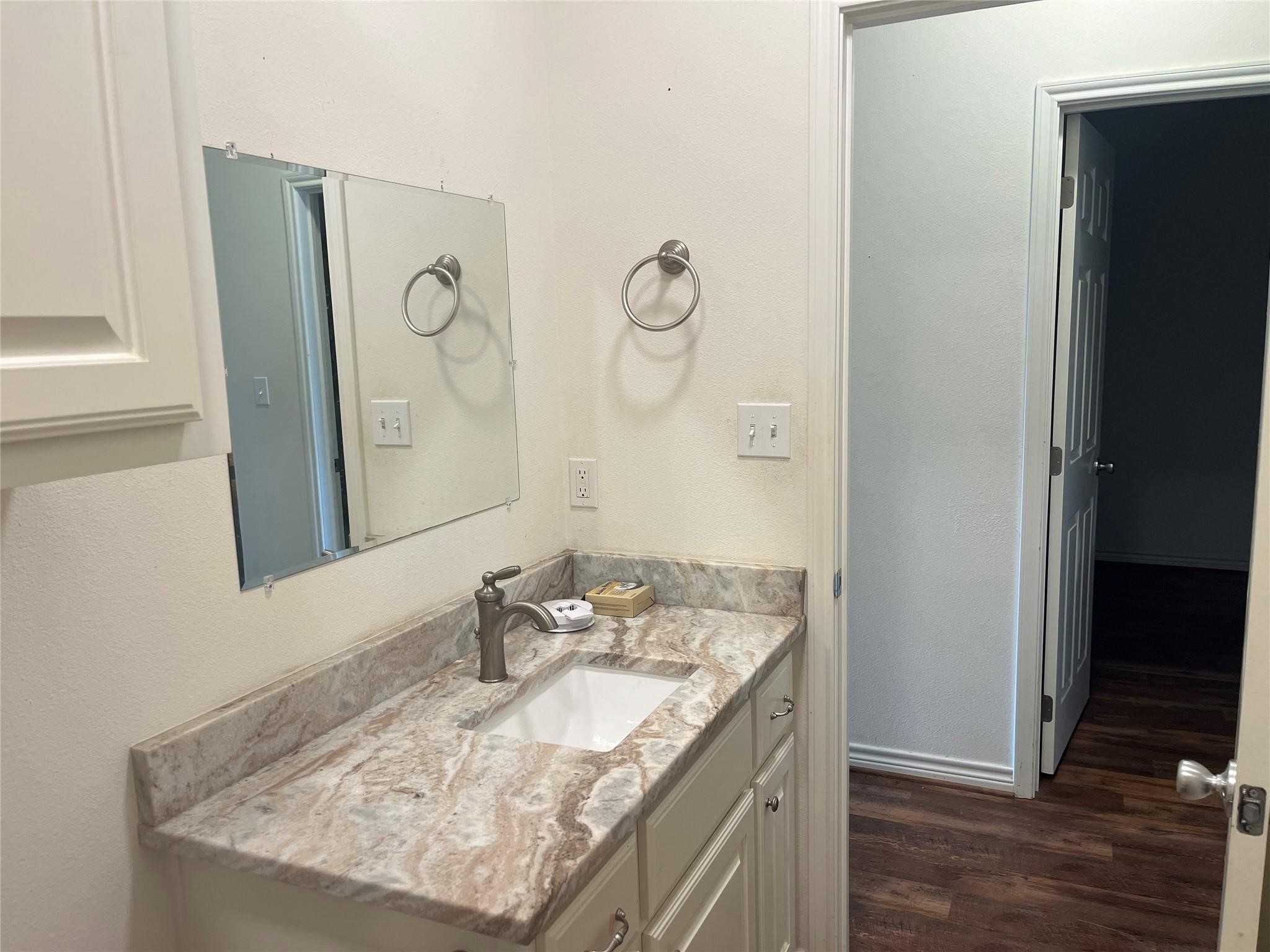 1843 Caroline Lane Property Photo 9