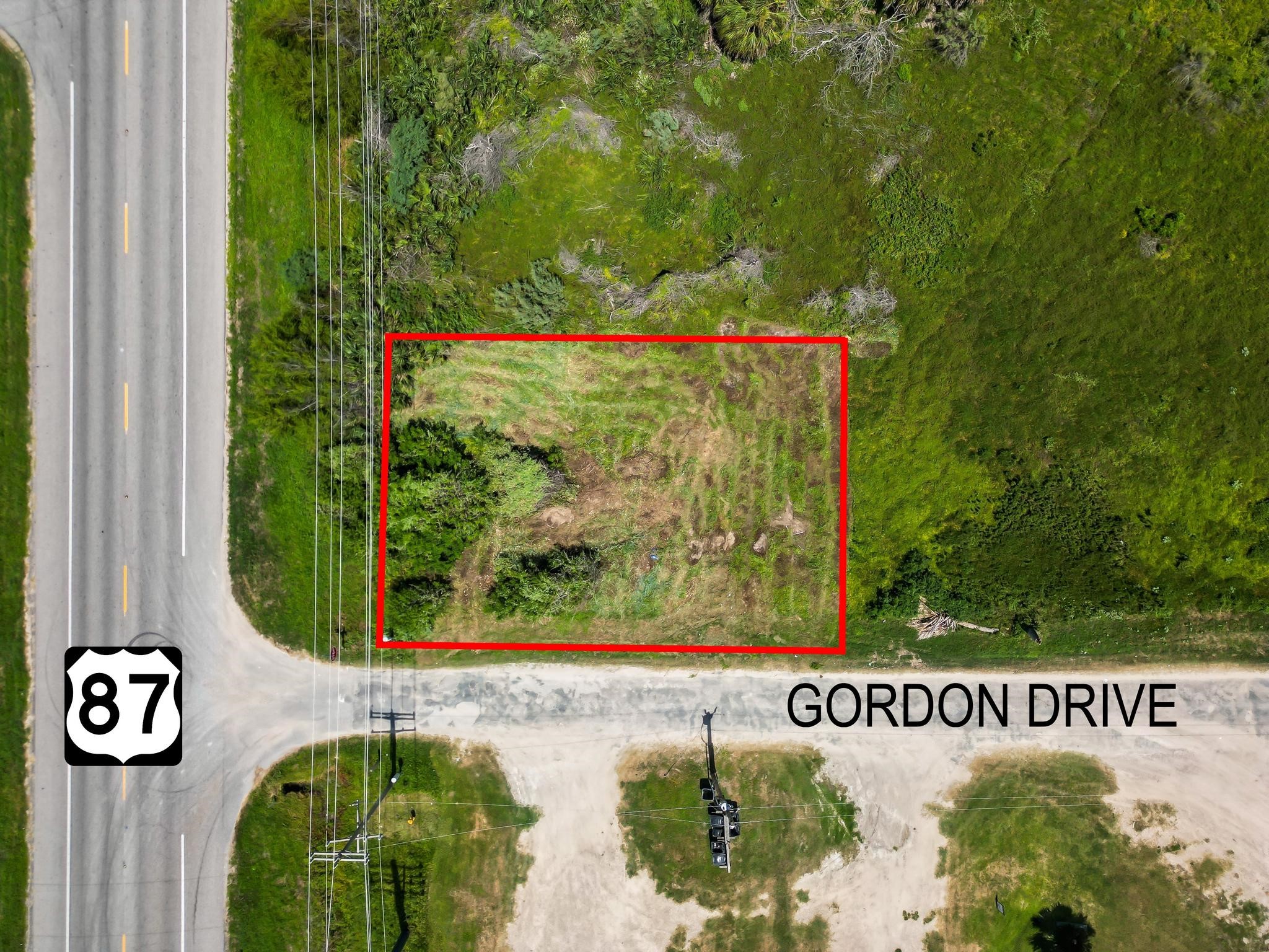 000 Gordon Property Photo 3