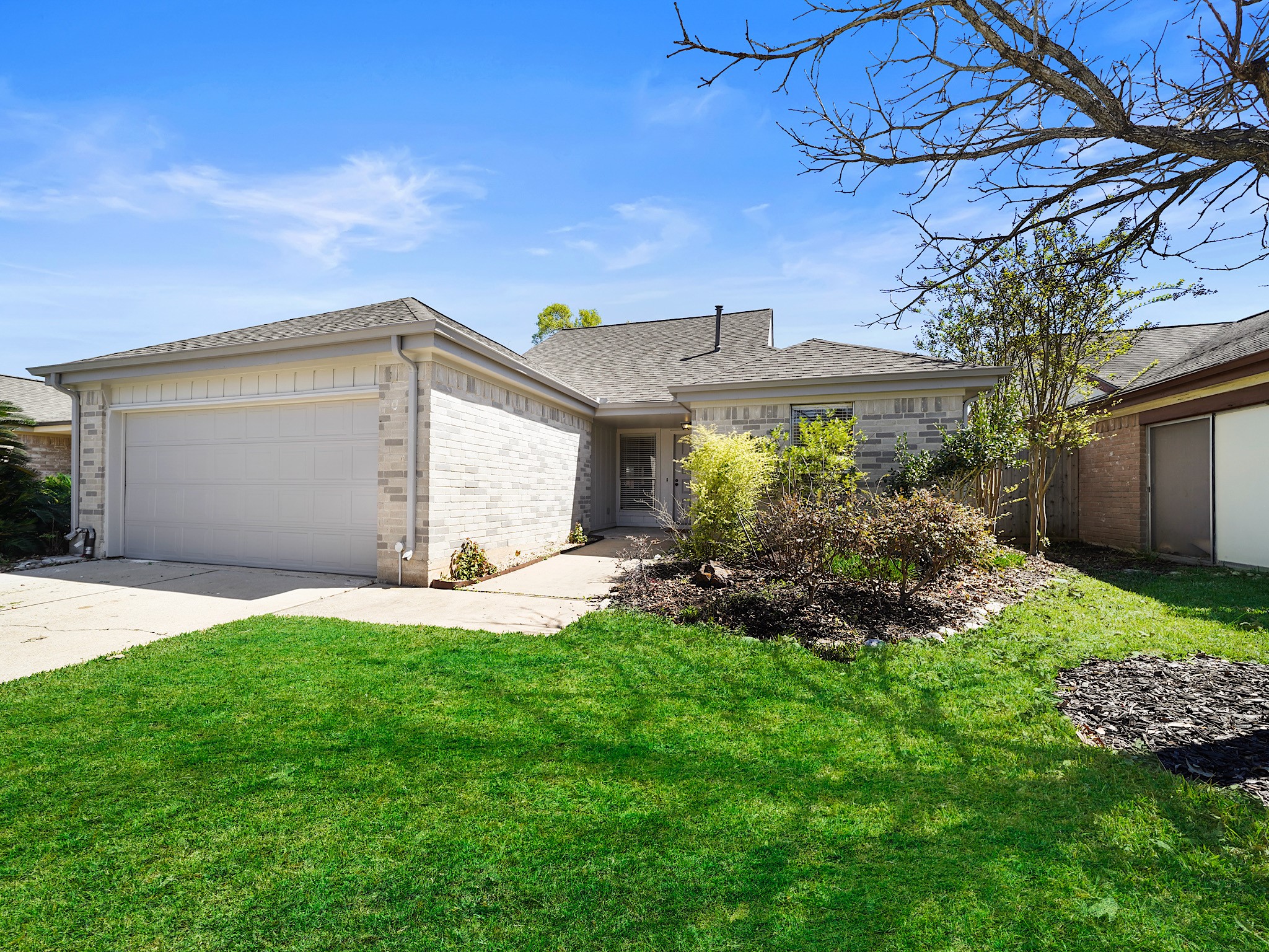 2239 Highland Hills Drive Property Photo 3