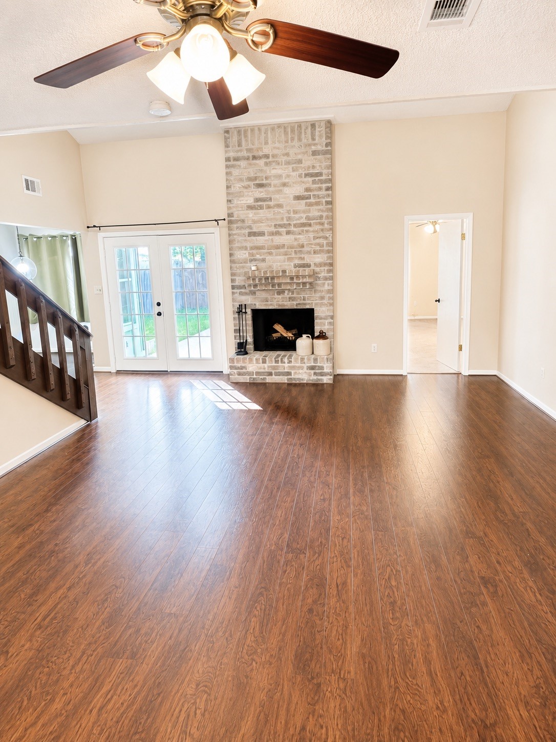 2239 Highland Hills Drive Property Photo 5