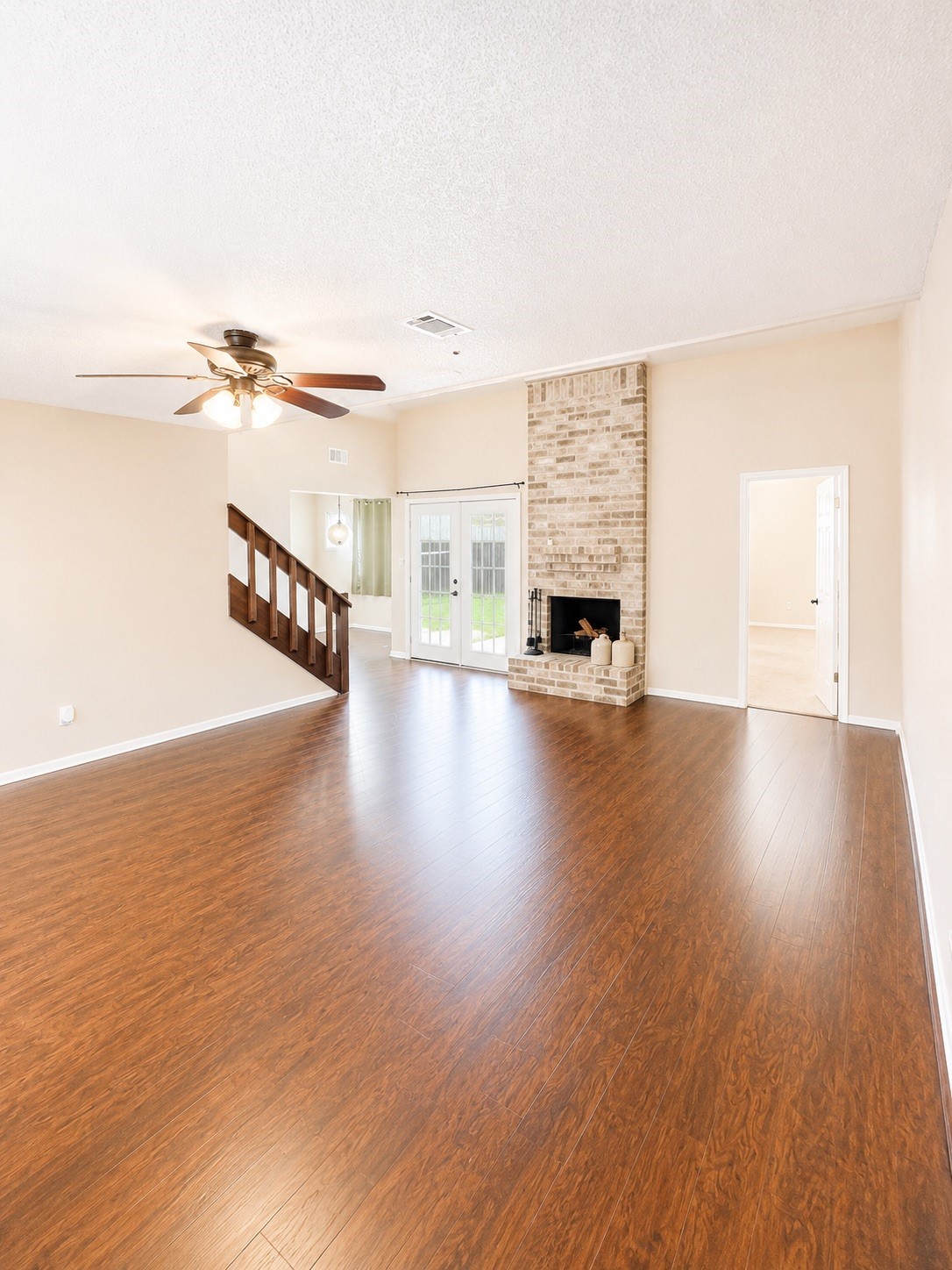 2239 Highland Hills Drive Property Photo 6