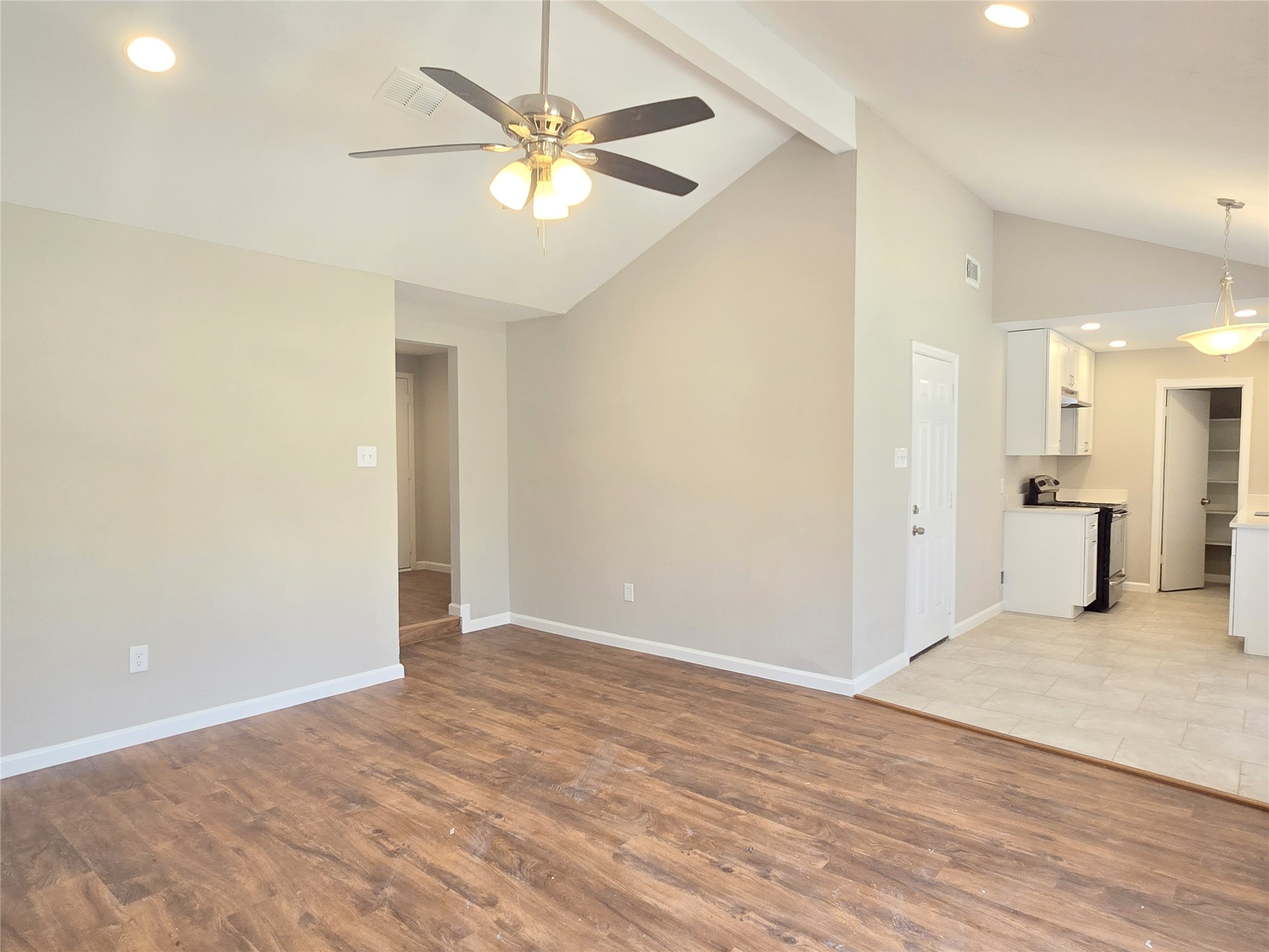 5404 Hazel Street Property Photo 2