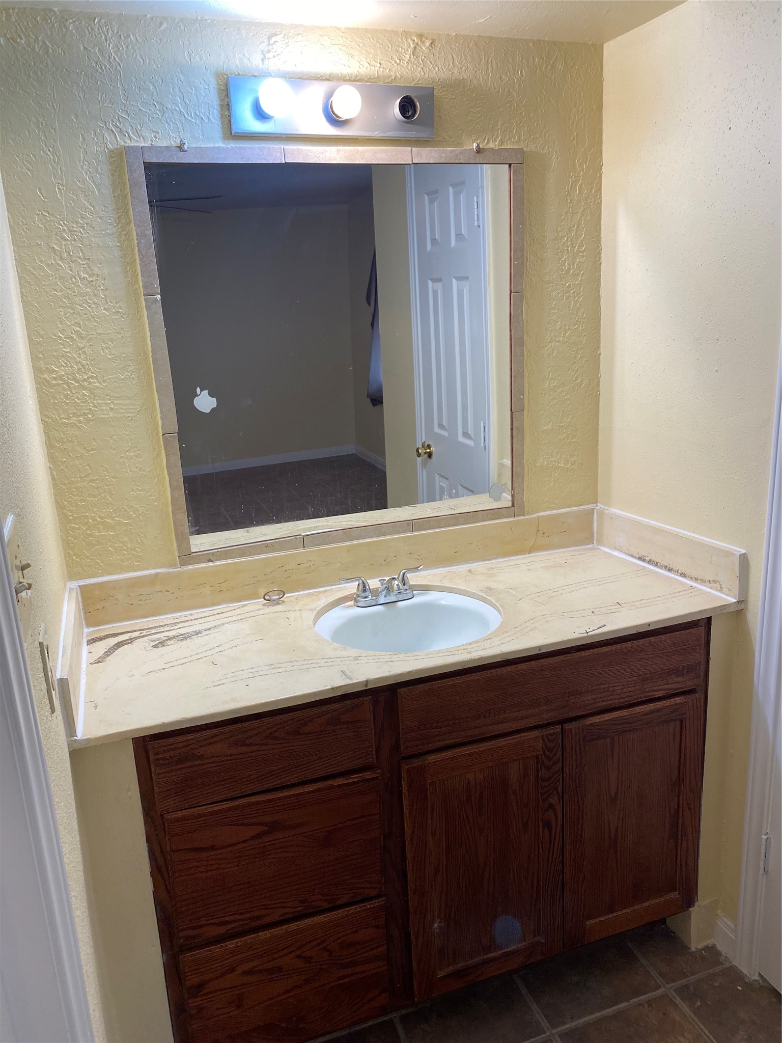 14516 E Woodforest Boulevard E 14516 Property Photo 6