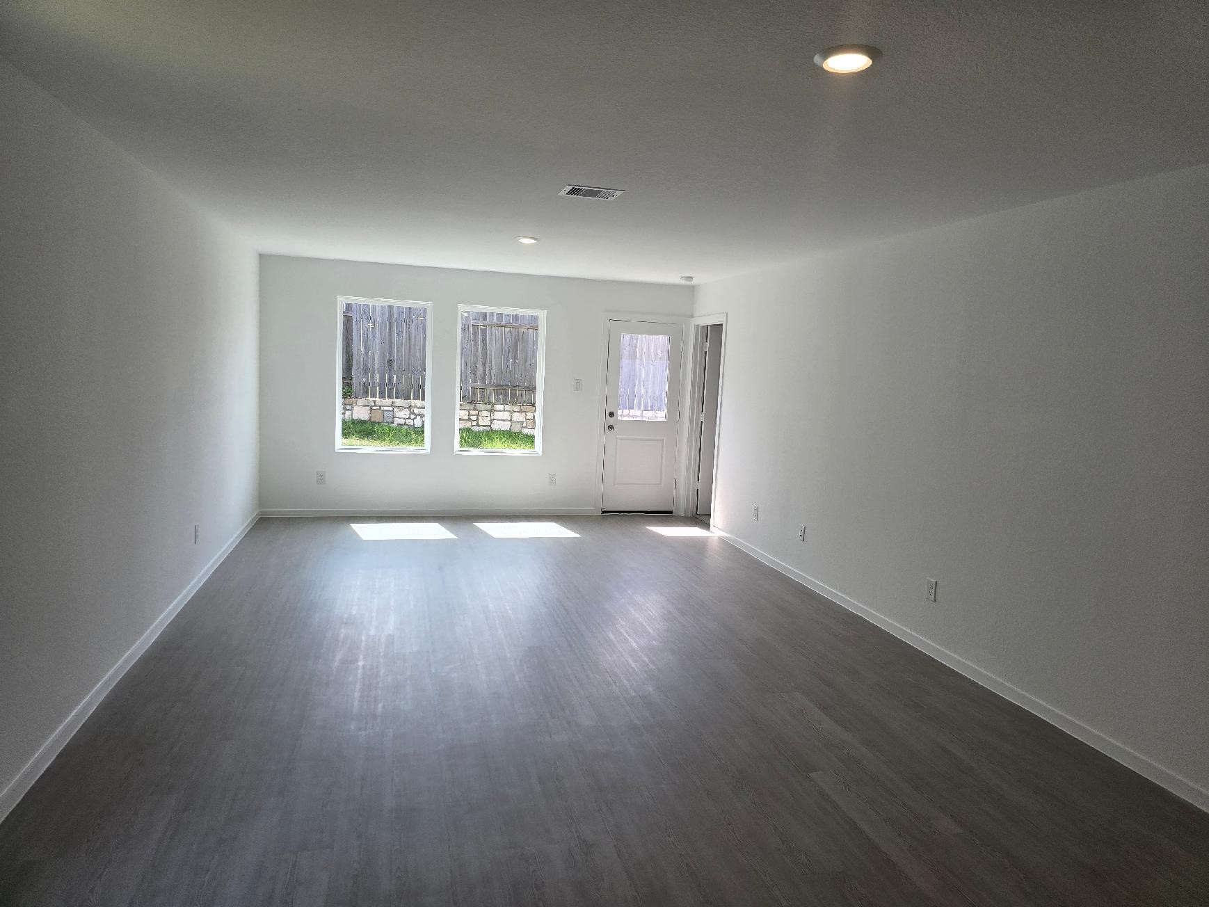 5712 Ivy Crest Property Photo 12