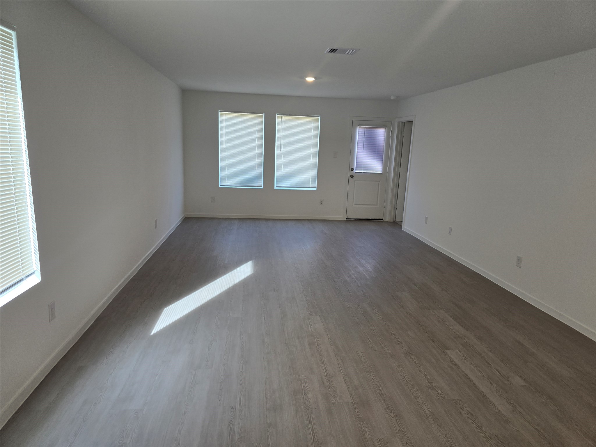 5712 Ivy Crest Property Photo 13