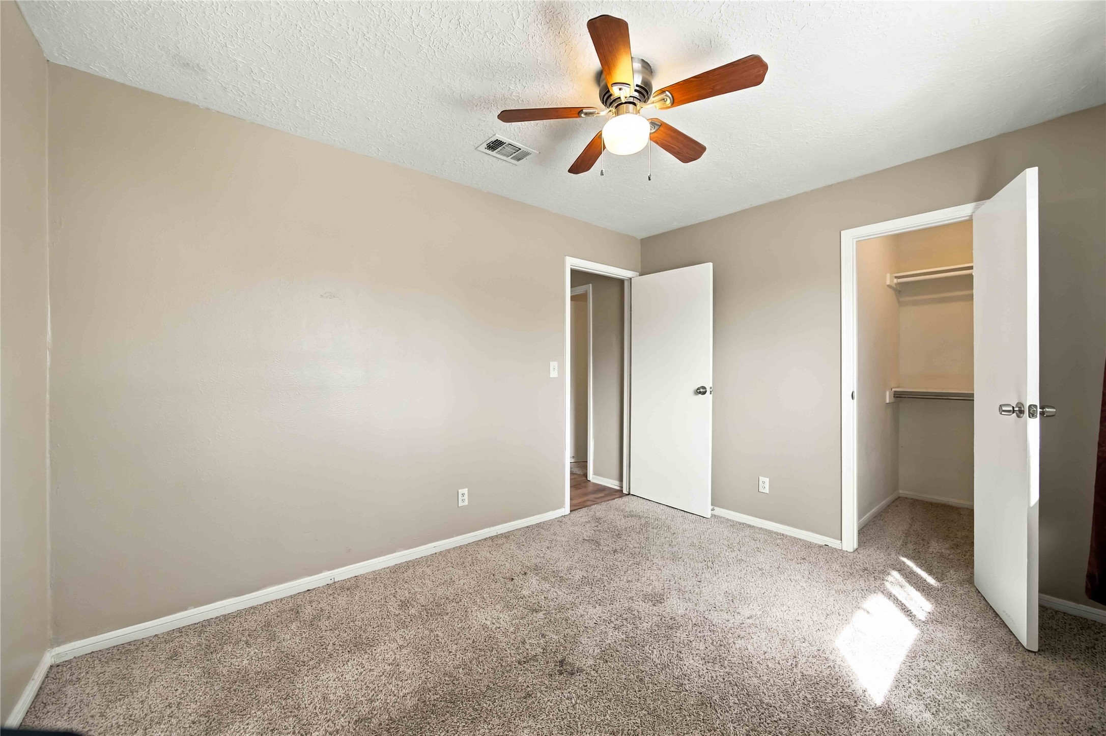 4697 Wickwillow Lane Property Photo 31
