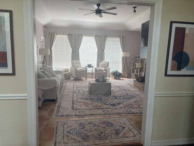 4102 Woodlake Lane Property Photo 2