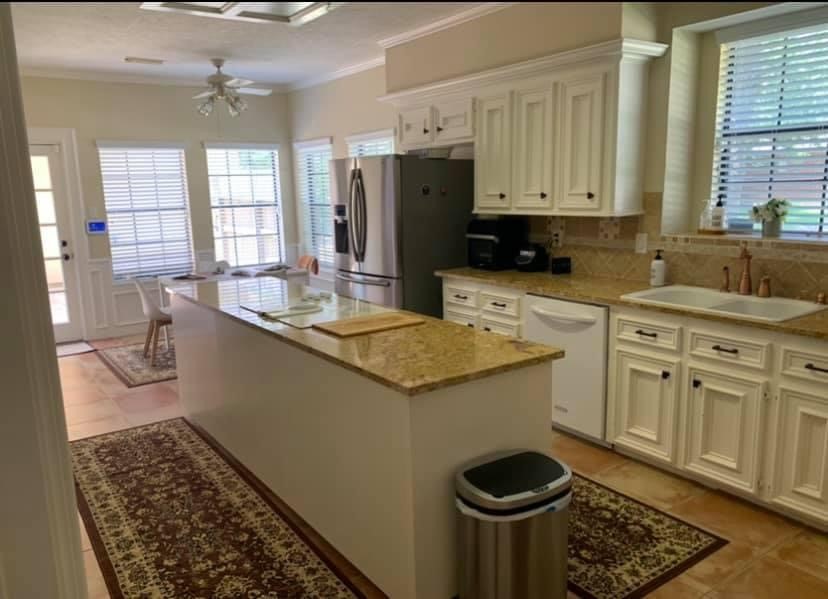 4102 Woodlake Lane Property Photo 7