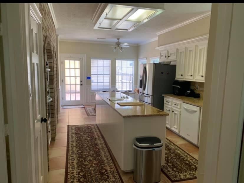 4102 Woodlake Lane Property Photo 8