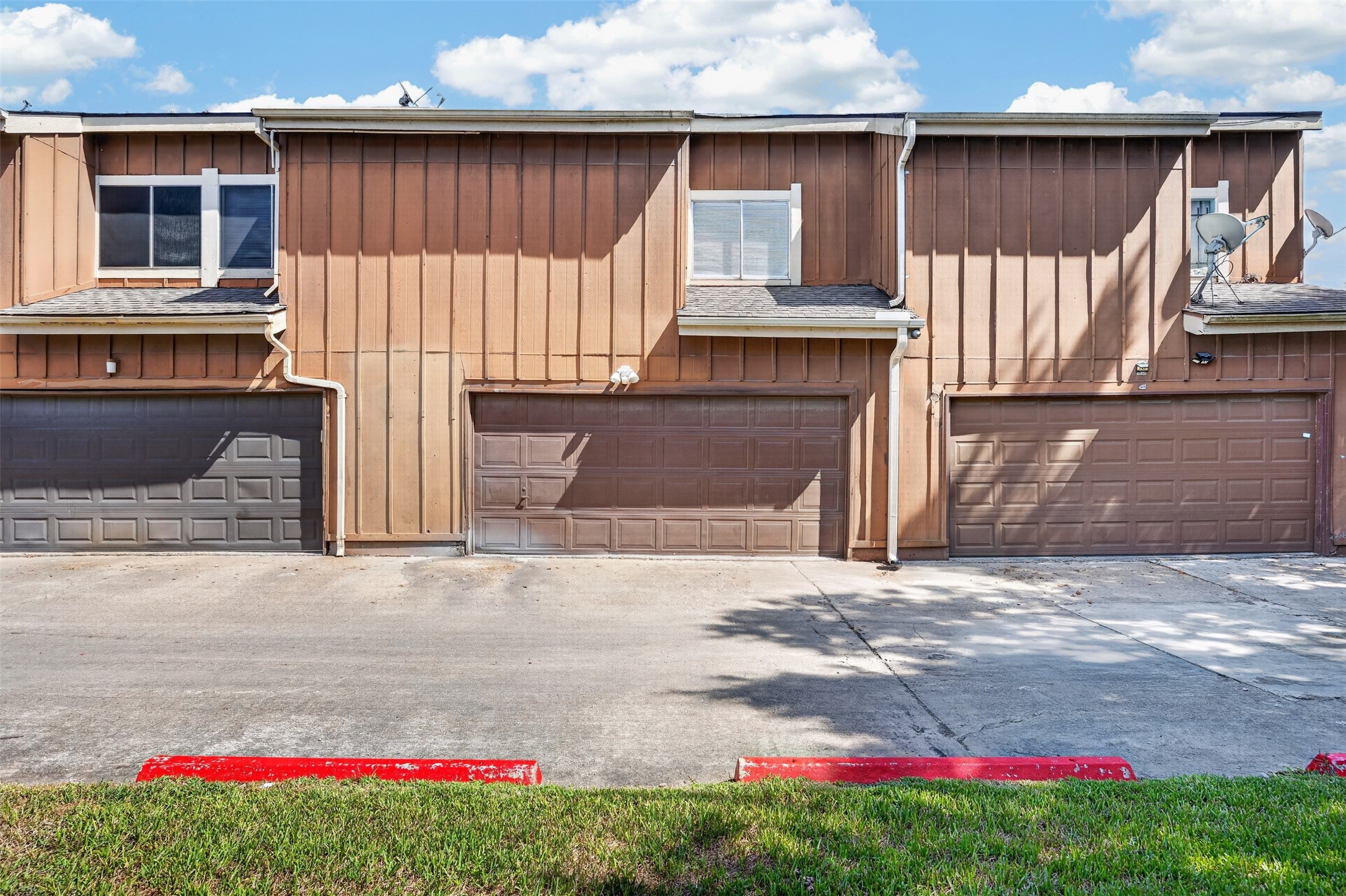 12606 Newbrook Drive Property Photo 2