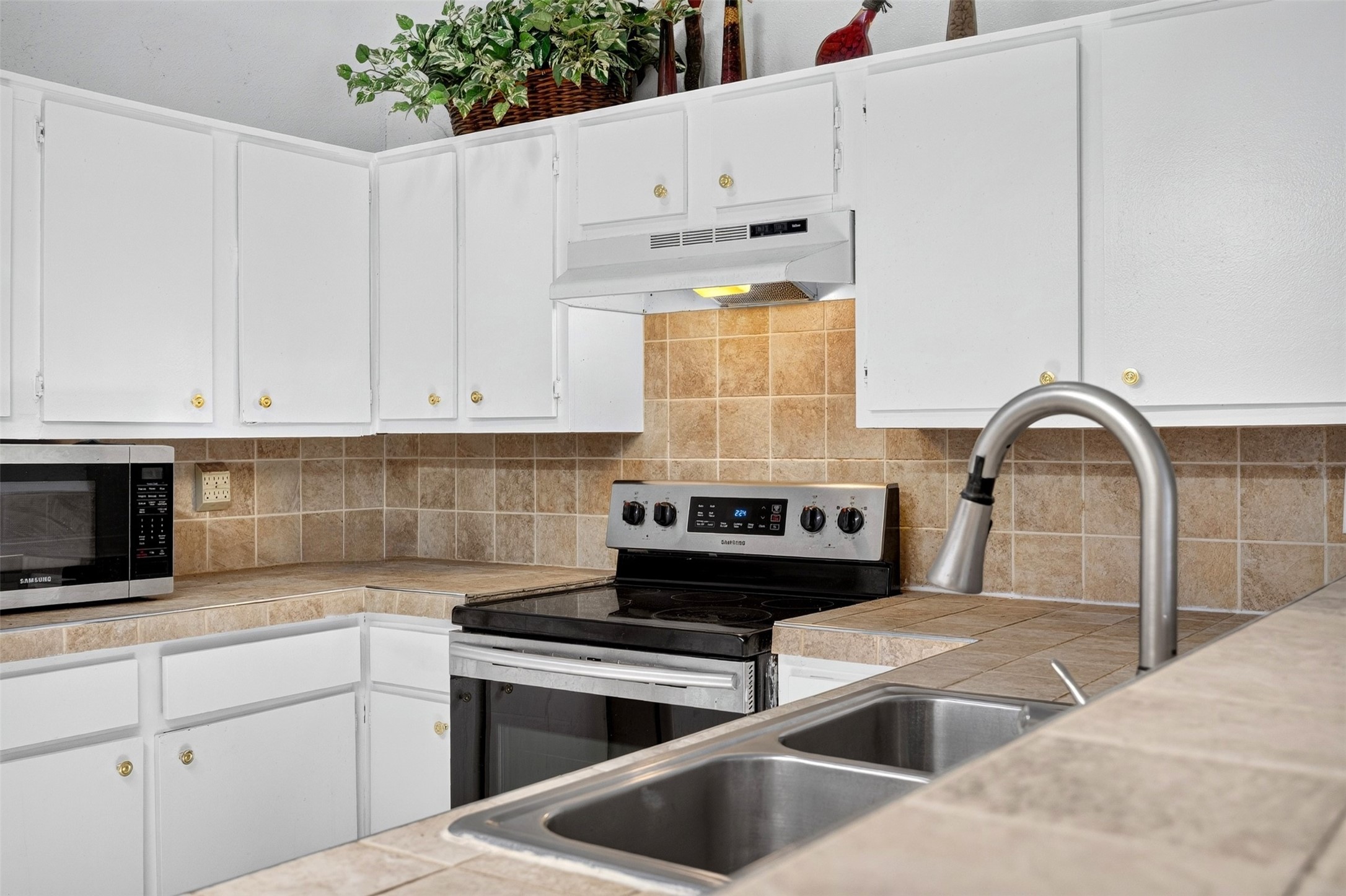 12606 Newbrook Drive Property Photo 15