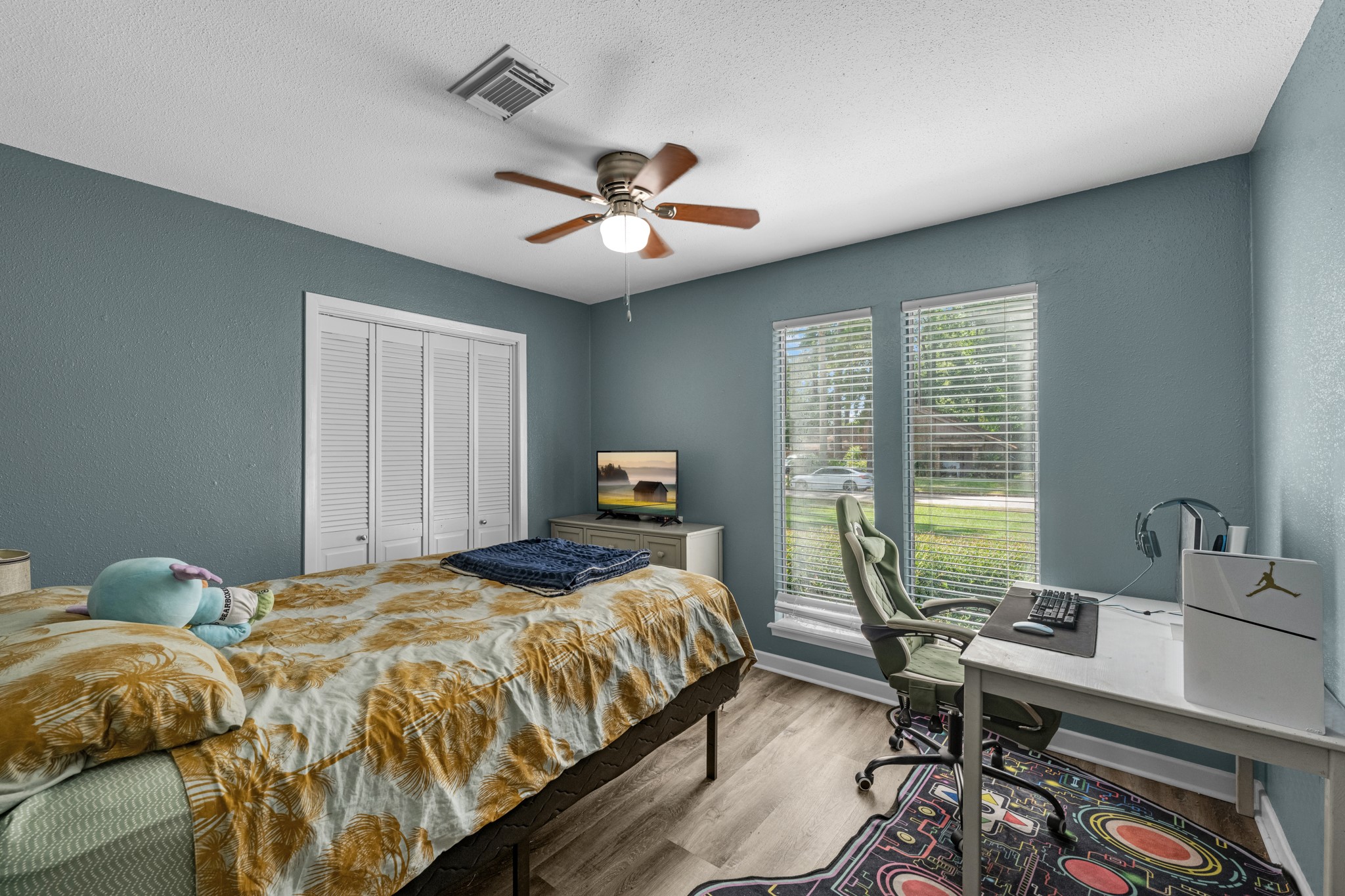 1903 Woodway Drive Property Photo 4
