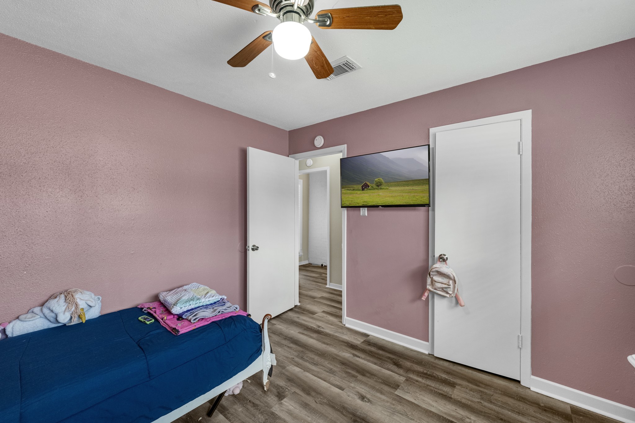 1903 Woodway Drive Property Photo 9