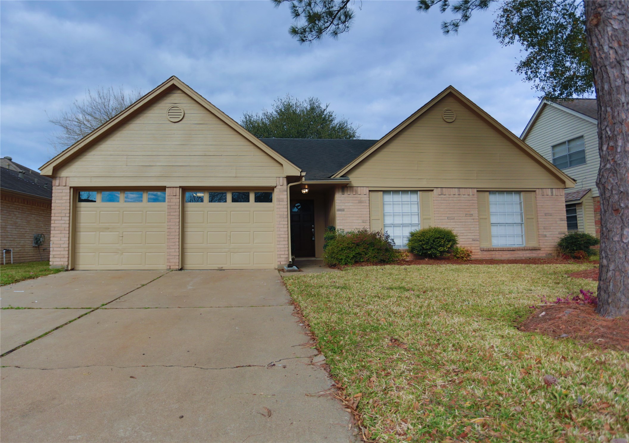 7007 Glen Rosa Drive Property Photo 2
