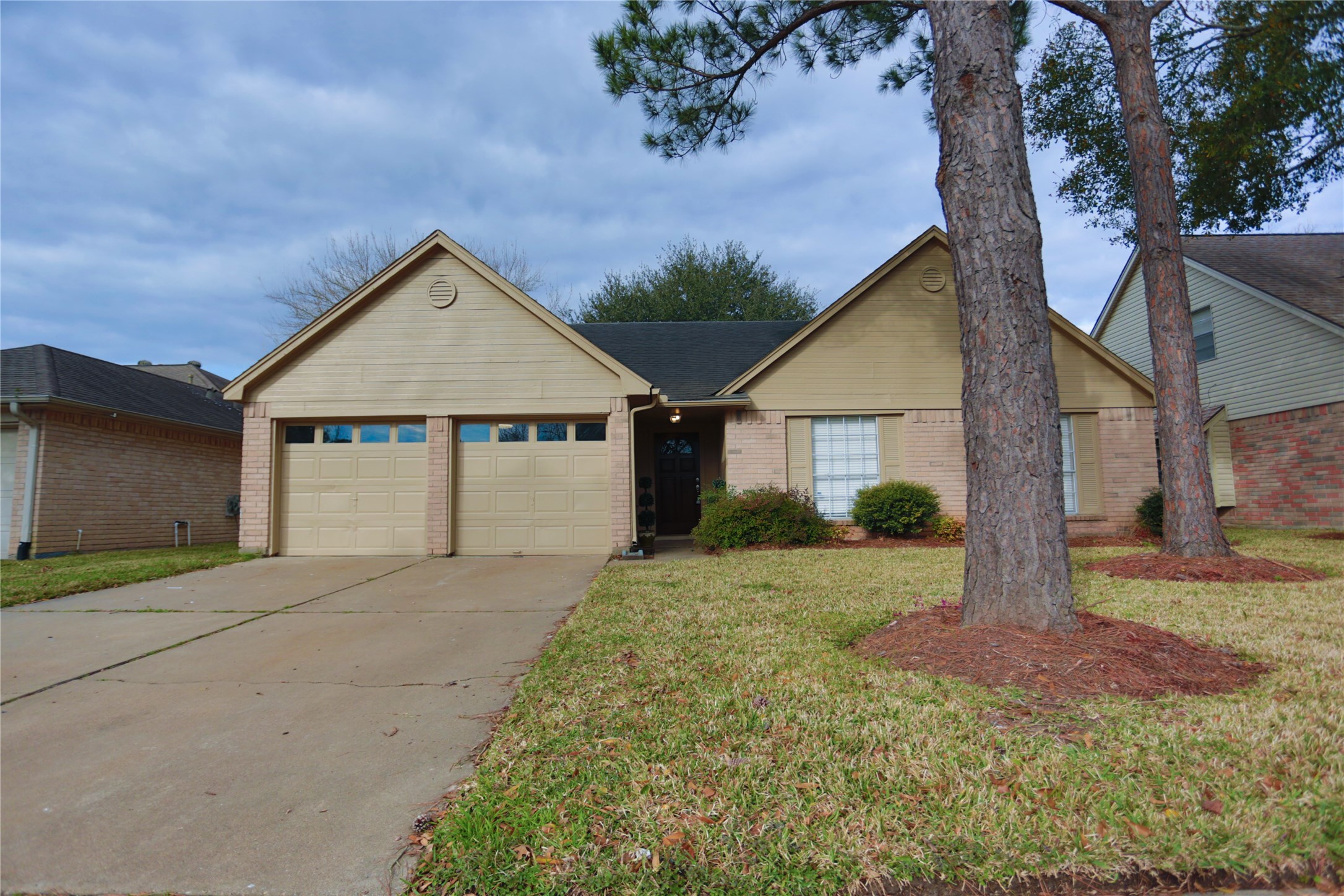 7007 Glen Rosa Drive Property Photo 3