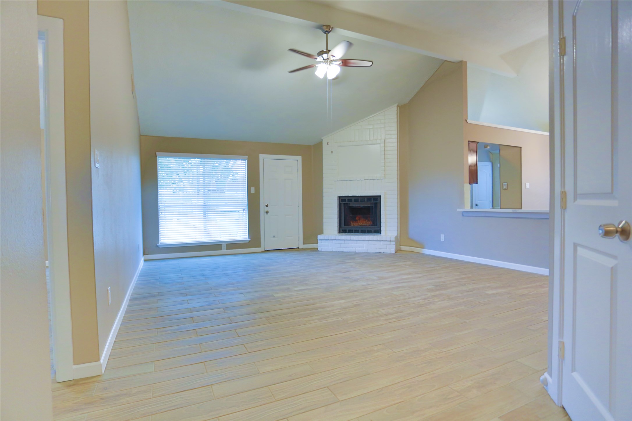 7007 Glen Rosa Drive Property Photo 5