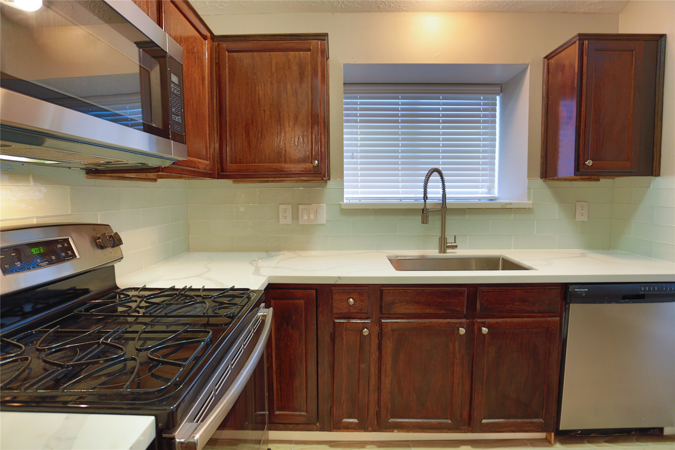 7007 Glen Rosa Drive Property Photo 15
